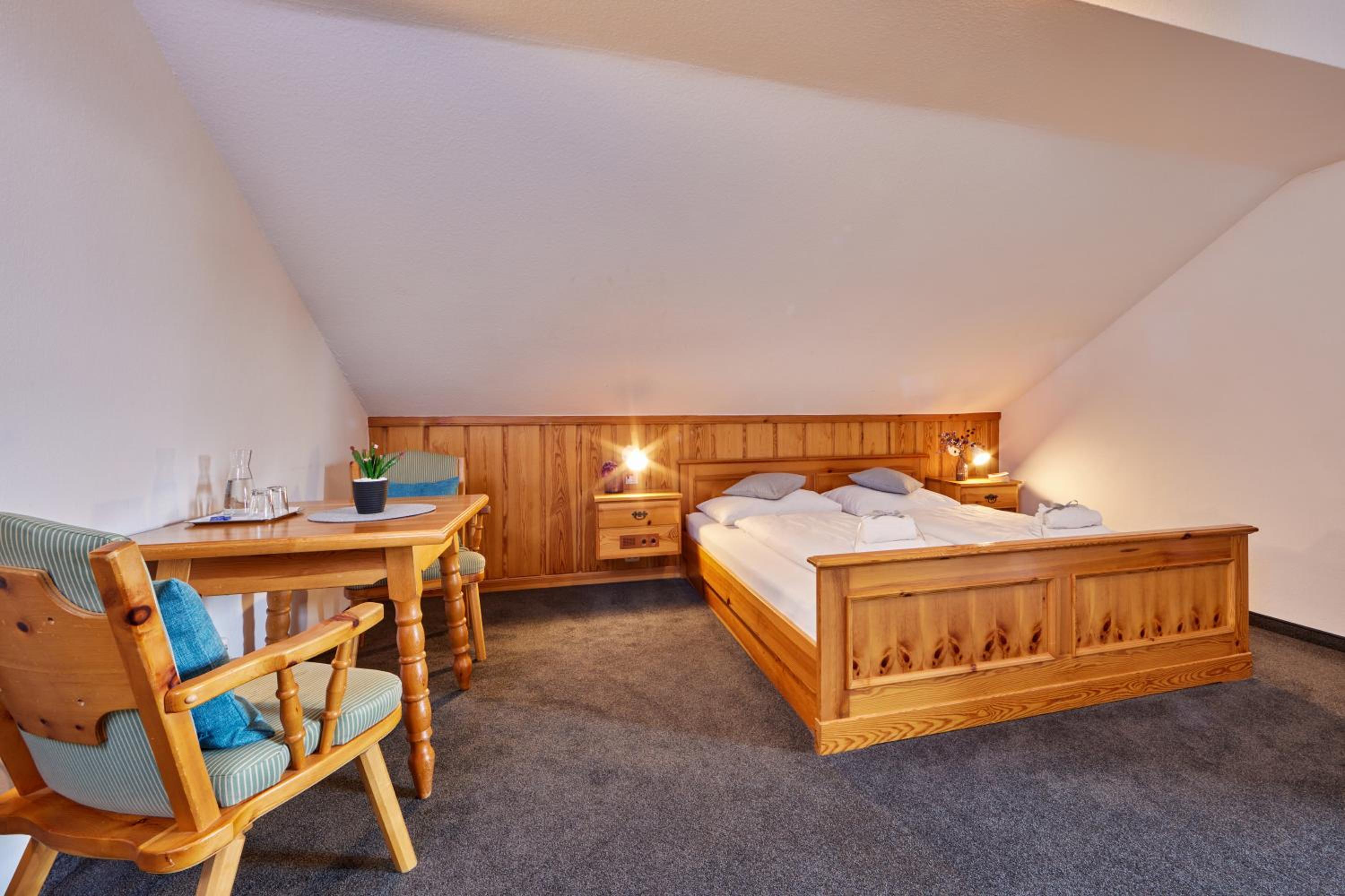 Standard Double Room - Photo 5