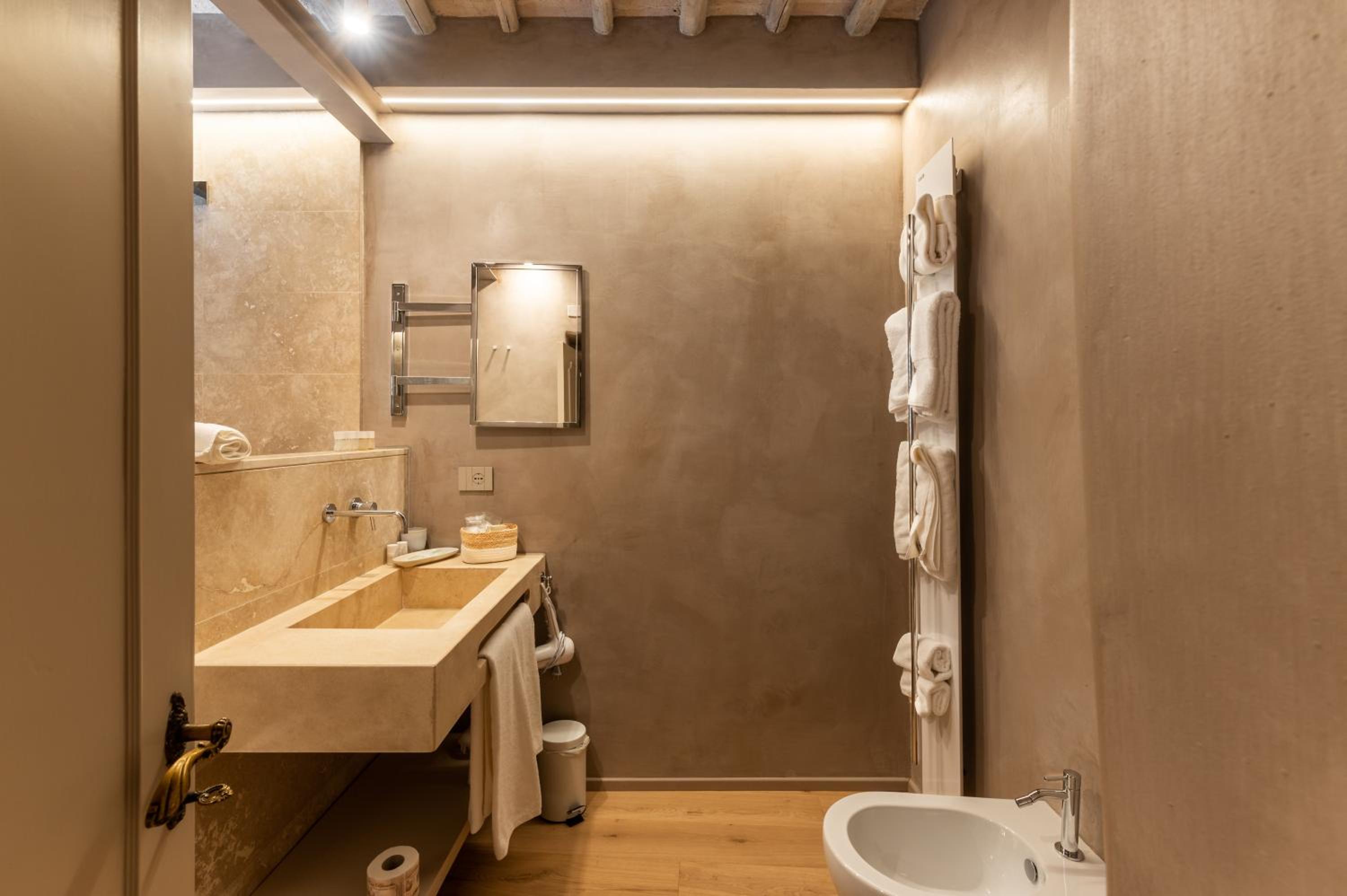 Deluxe Double Room with Castle View photo 2