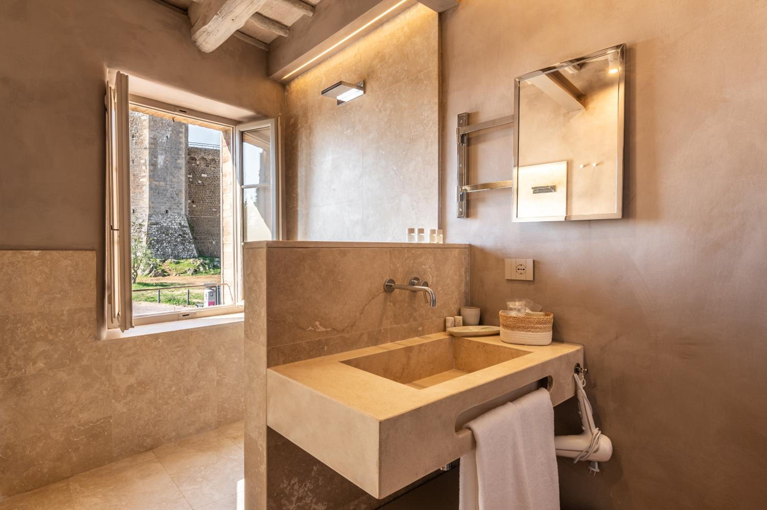 Deluxe Double Room with Castle View photo 3