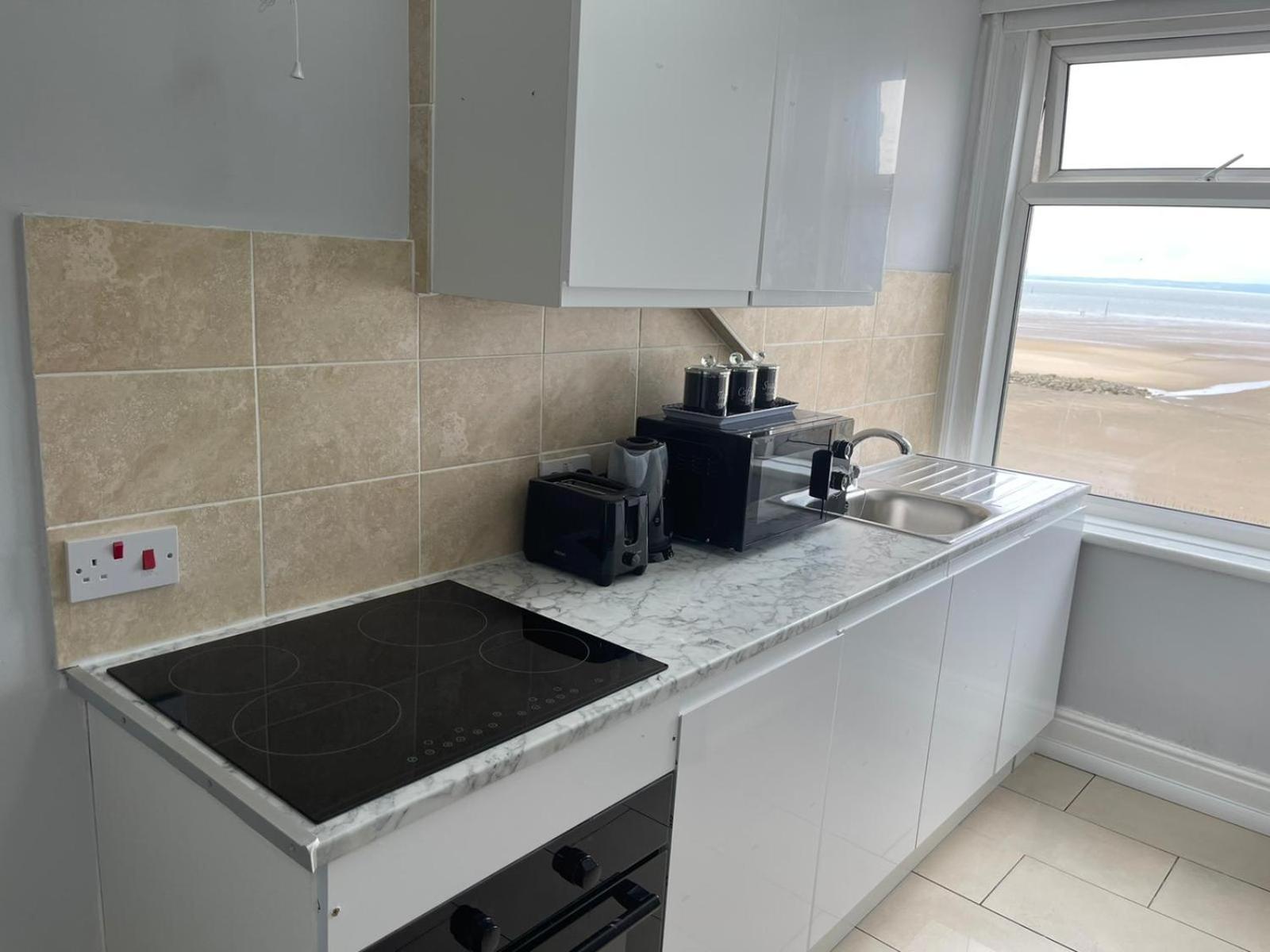 Apartment with Sea View photo 2