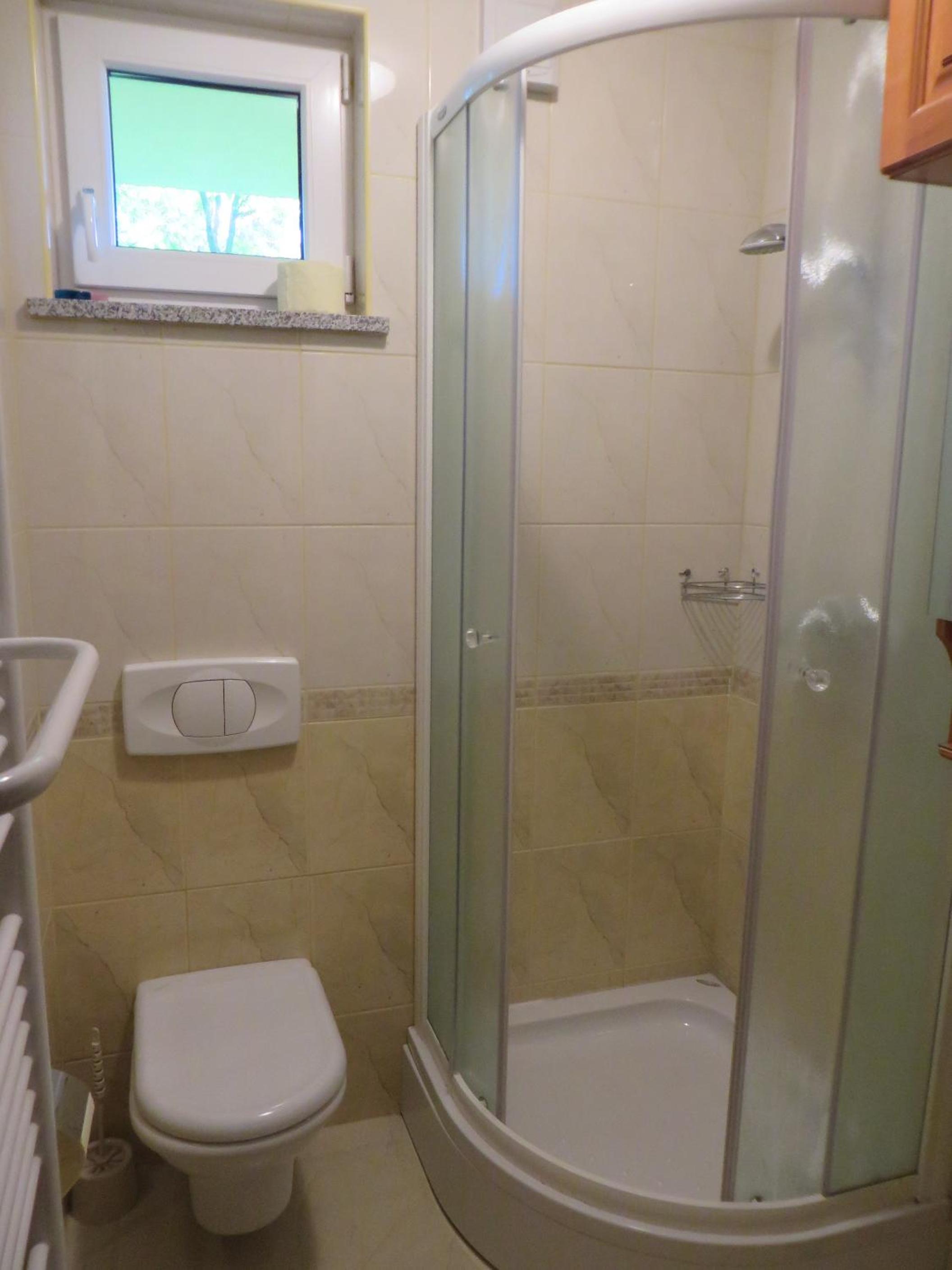 Double Room with Balcony - Photo 3