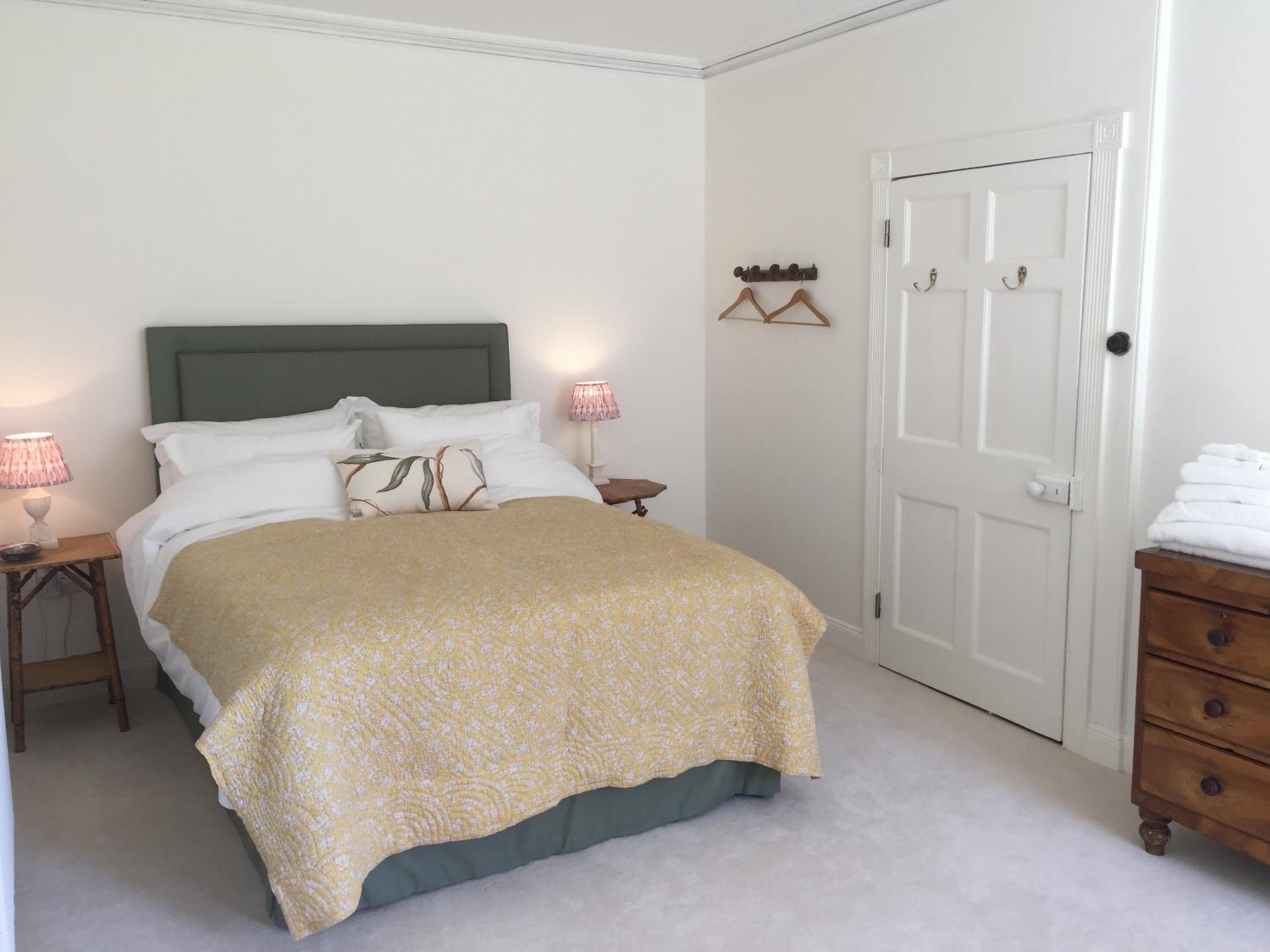 Deluxe Double Room with Shower - Photo 2