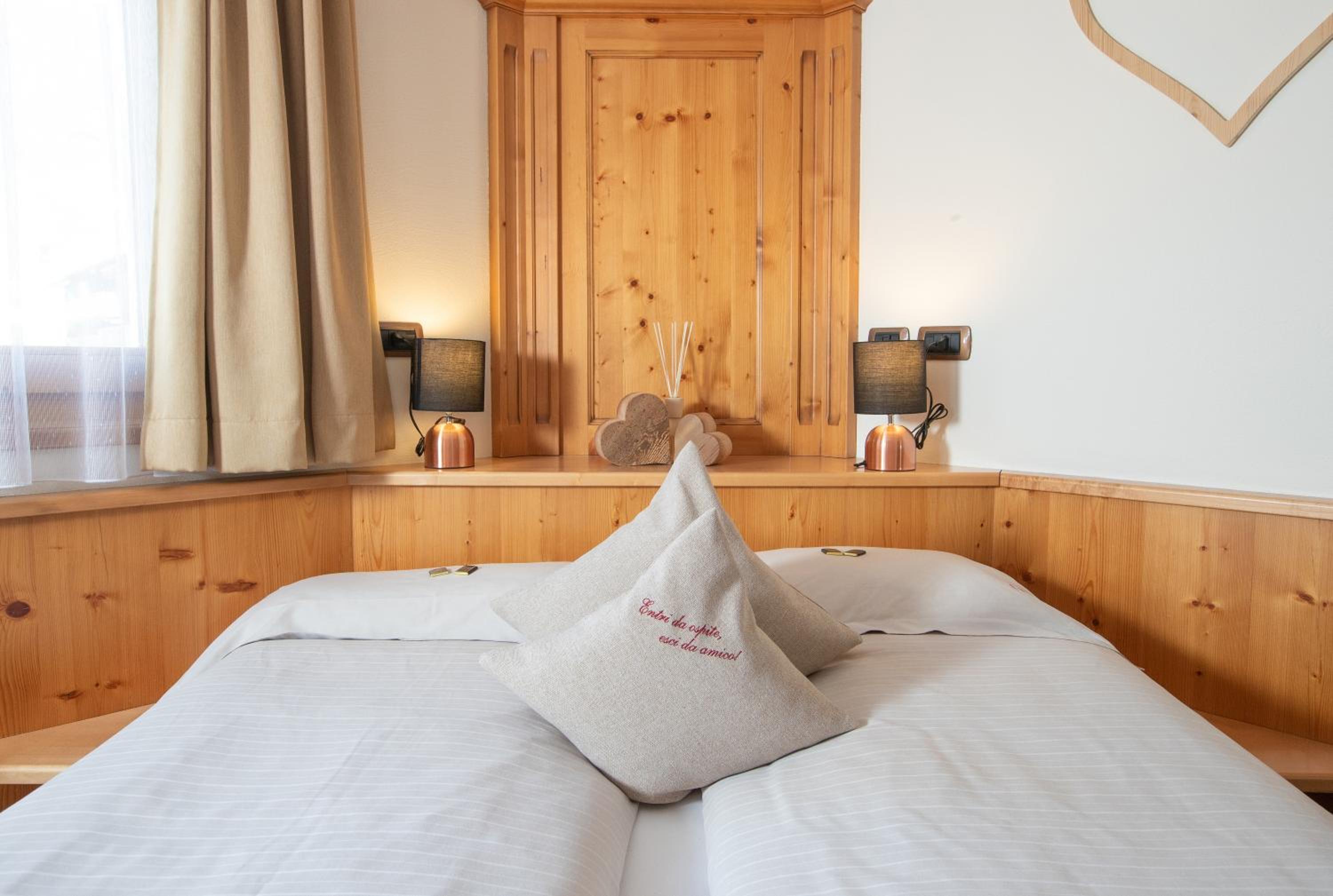 Standard Double or Twin Room photo 3