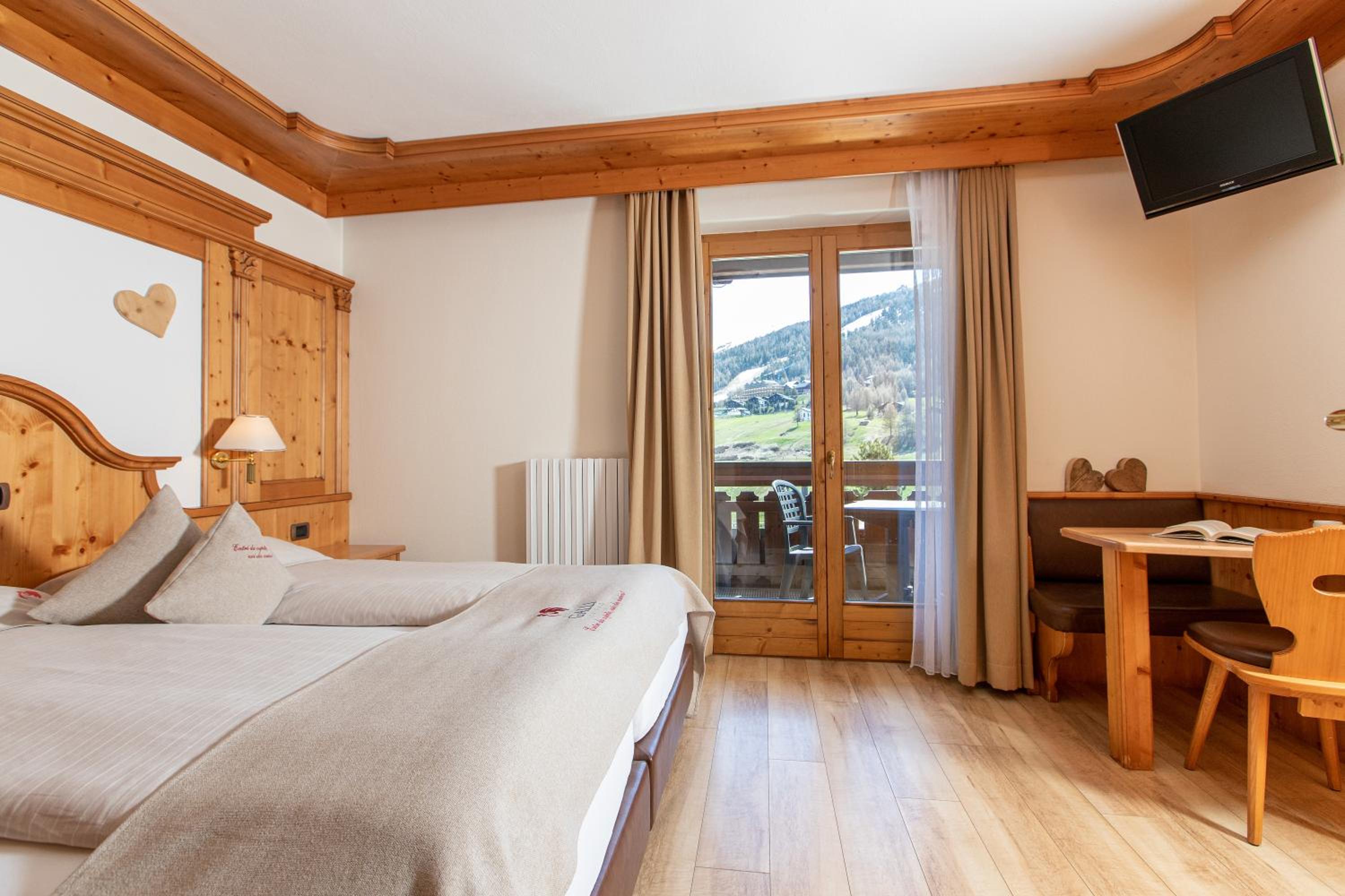 Standard Double or Twin Room with Balcony photo 2