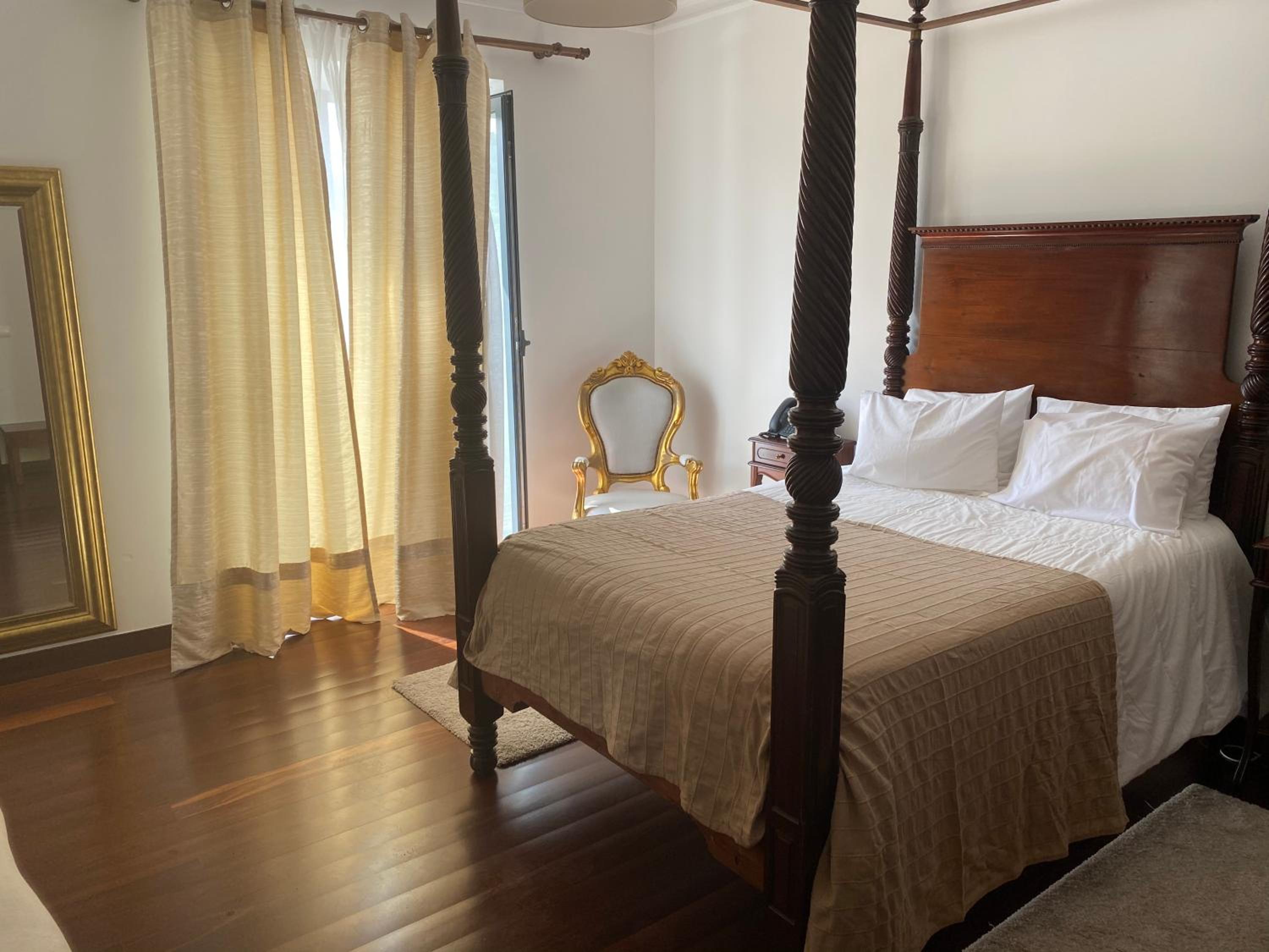 Suite - Photo 3