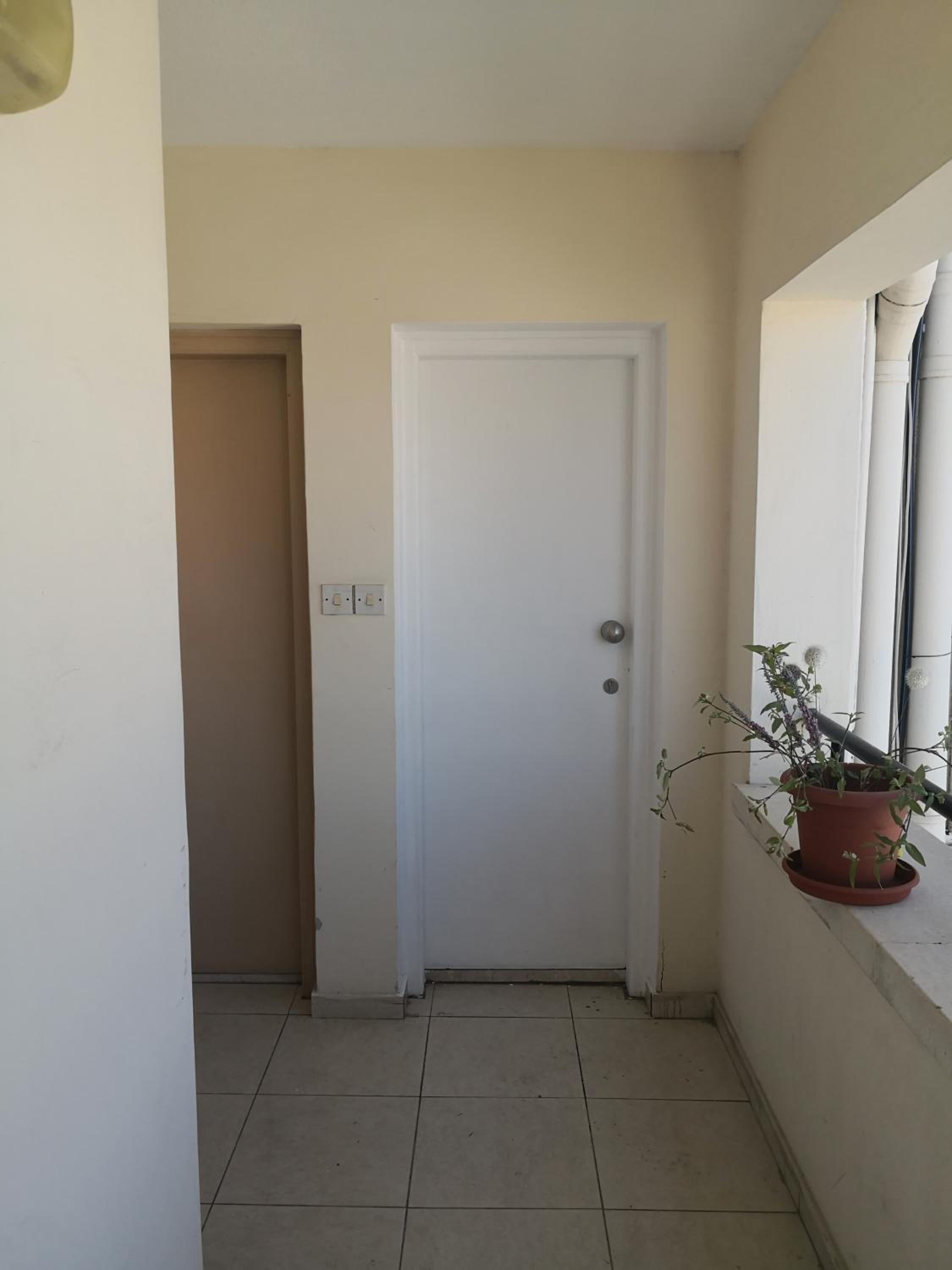 Studio Apartment - Photo 4