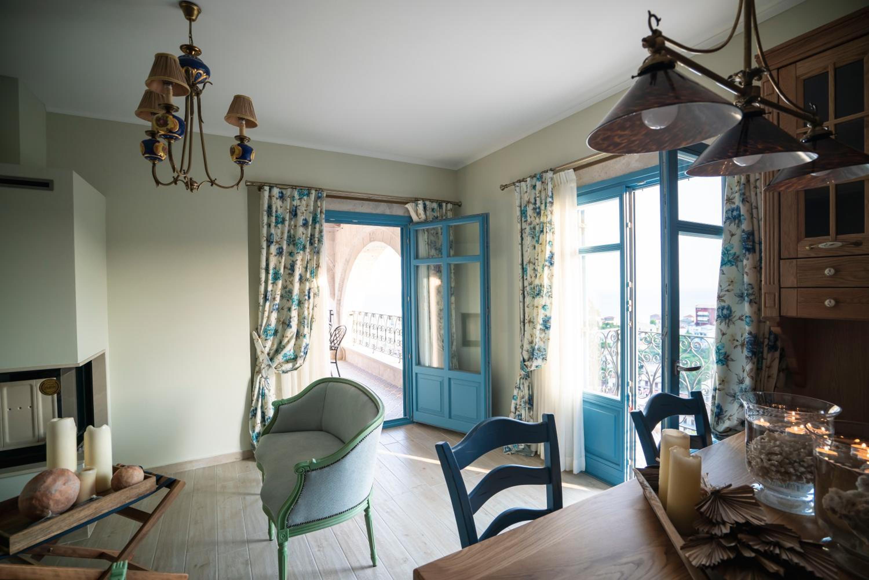 Three-Bedroom Suite - Photo 18