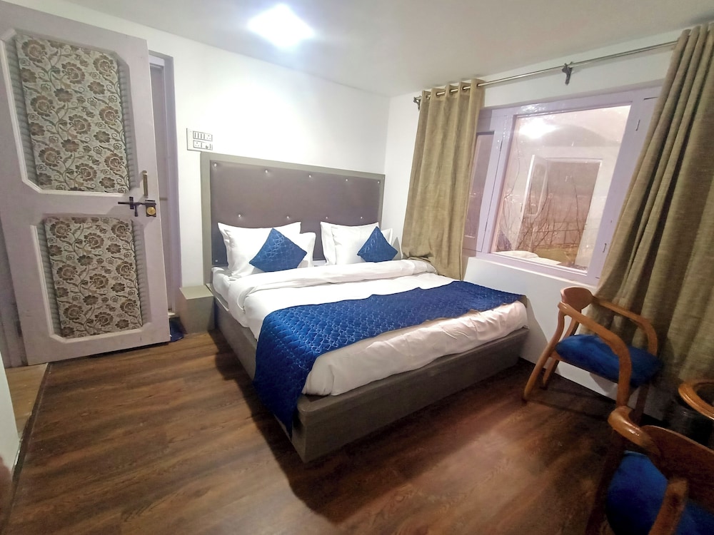 Superior Double Room, River View photo 3