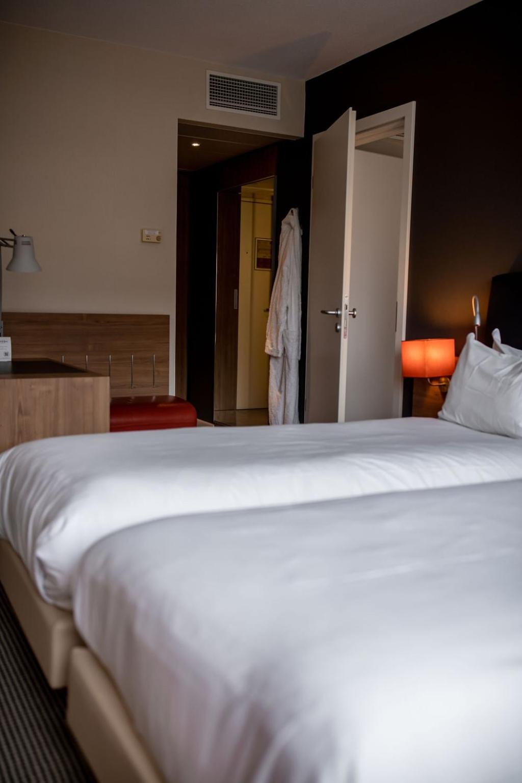 Tribe Essential Twin Room - Photo 6