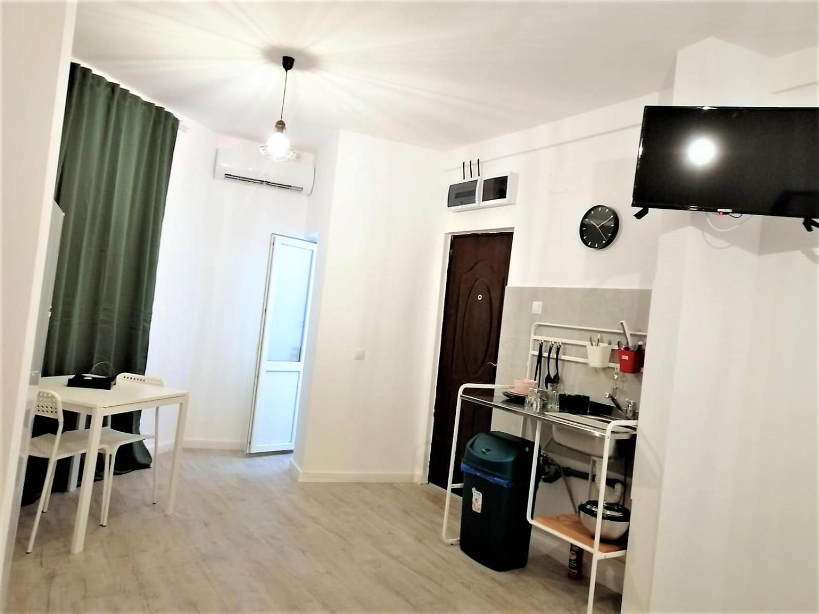One-Bedroom Apartment - Photo 22
