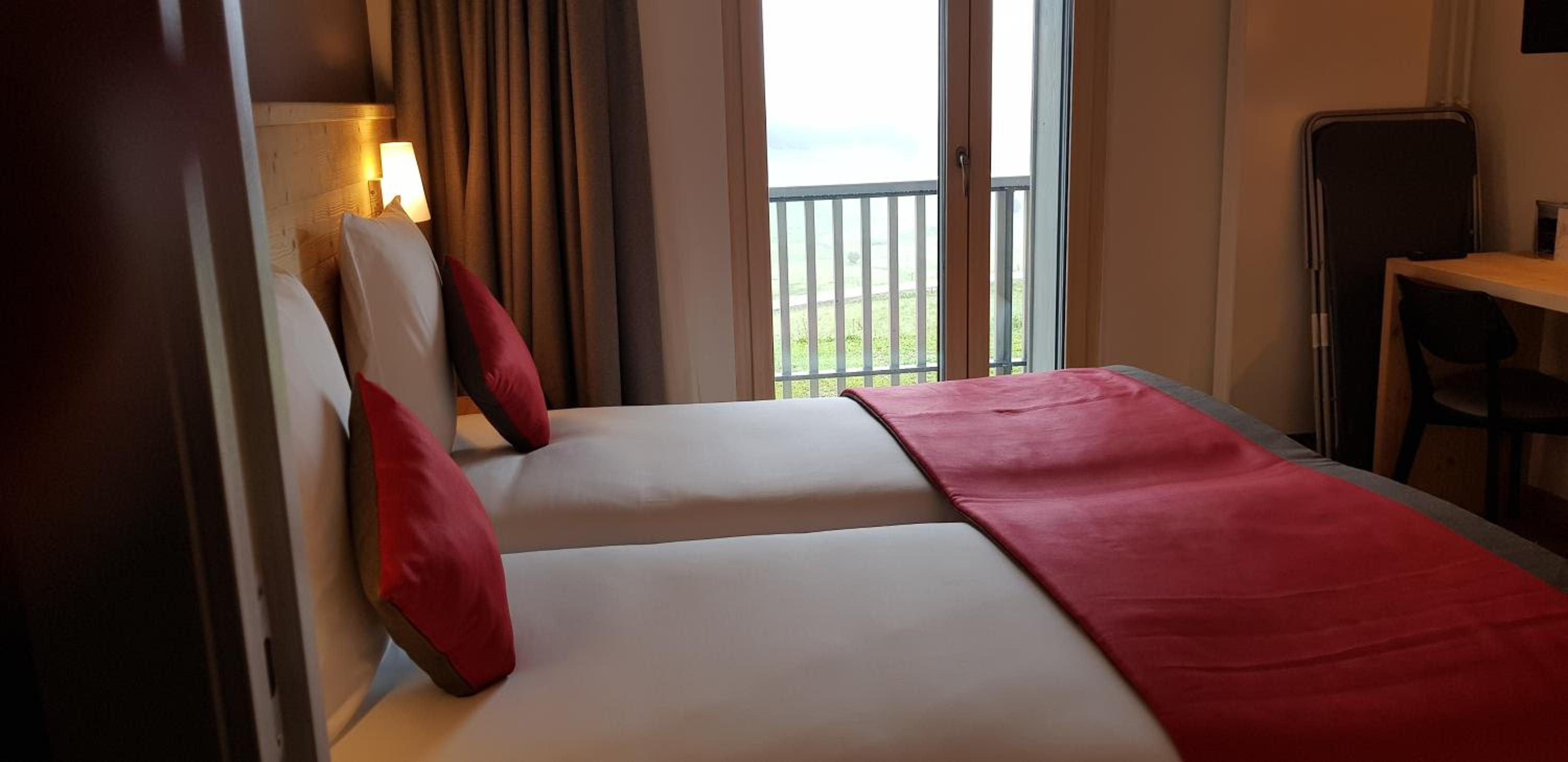 Twin Room with Balcony photo 2