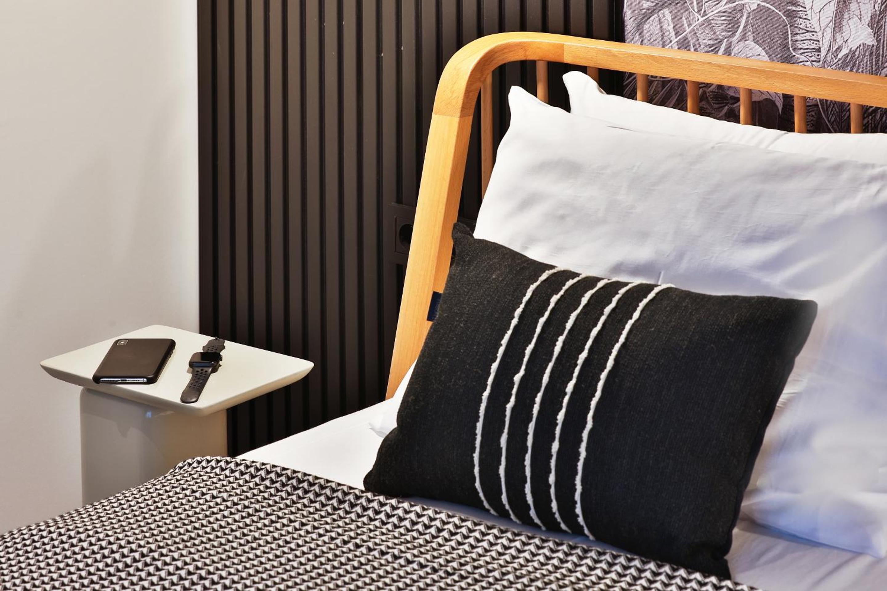 Two-Bedroom Suite - Photo 7