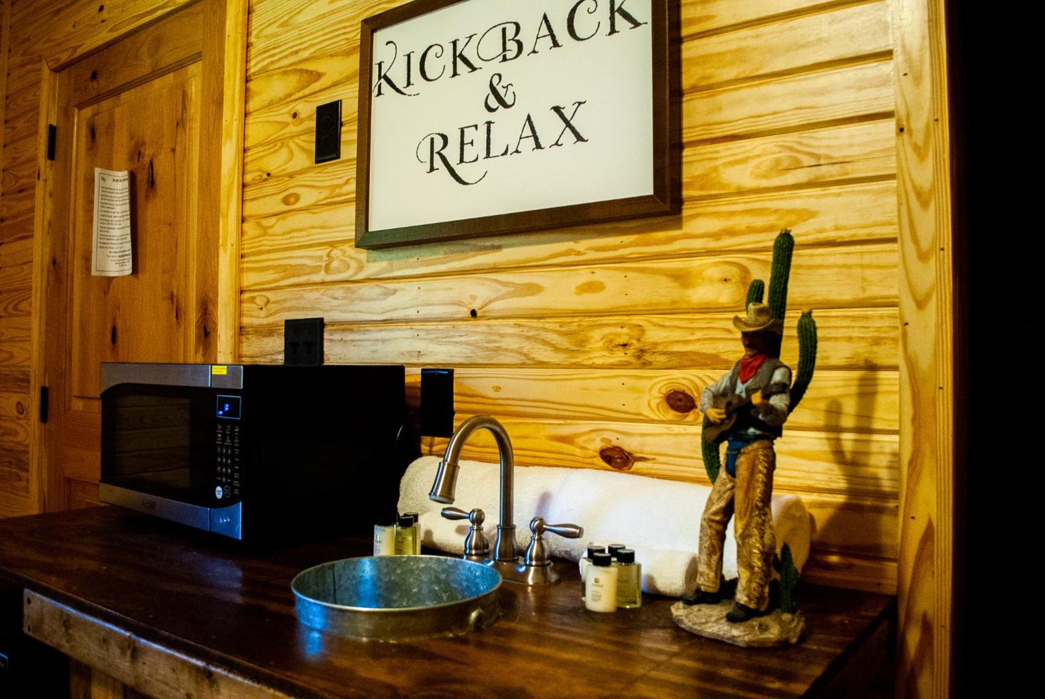 Kick Back West Suite - Photo 11