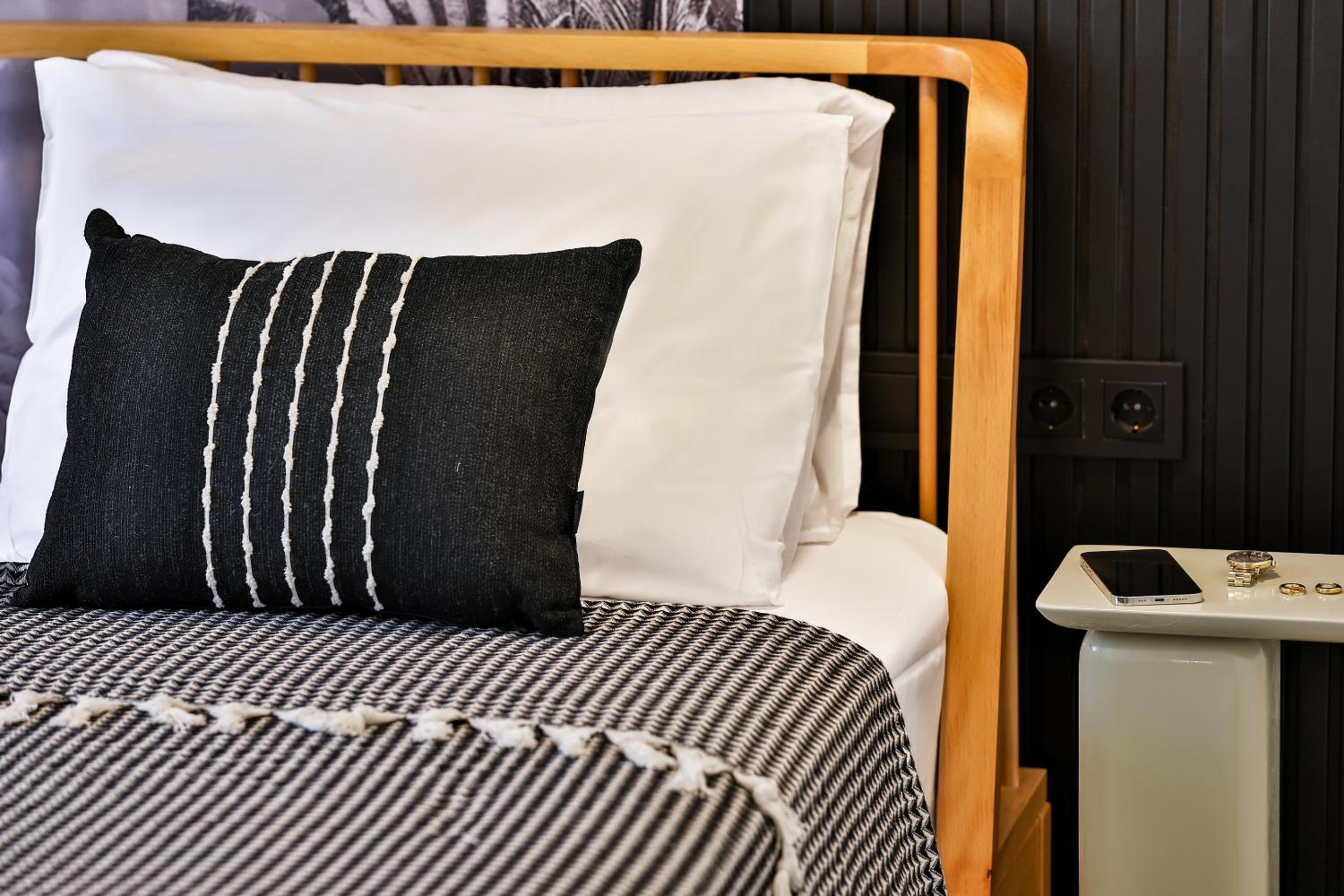 Two-Bedroom Suite - Photo 8