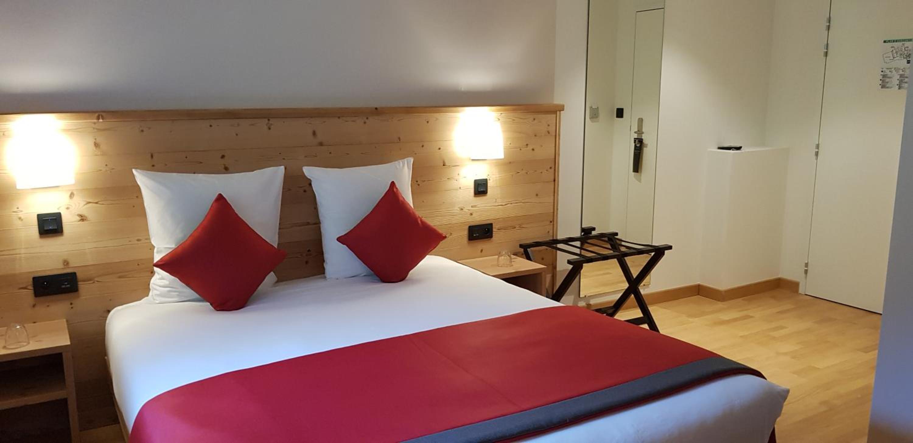 Deluxe Double Room - Photo 1
