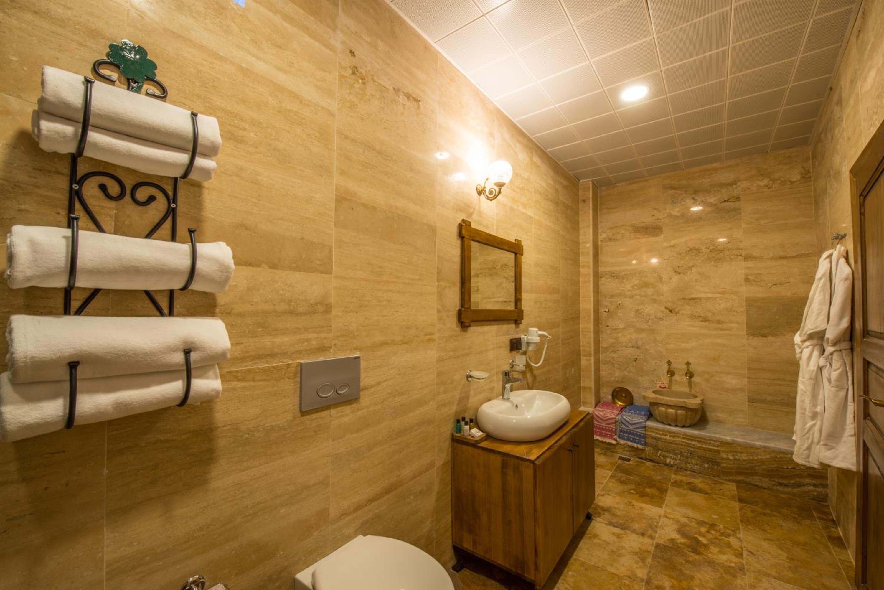 Triple Room with Garden View - Photo 6