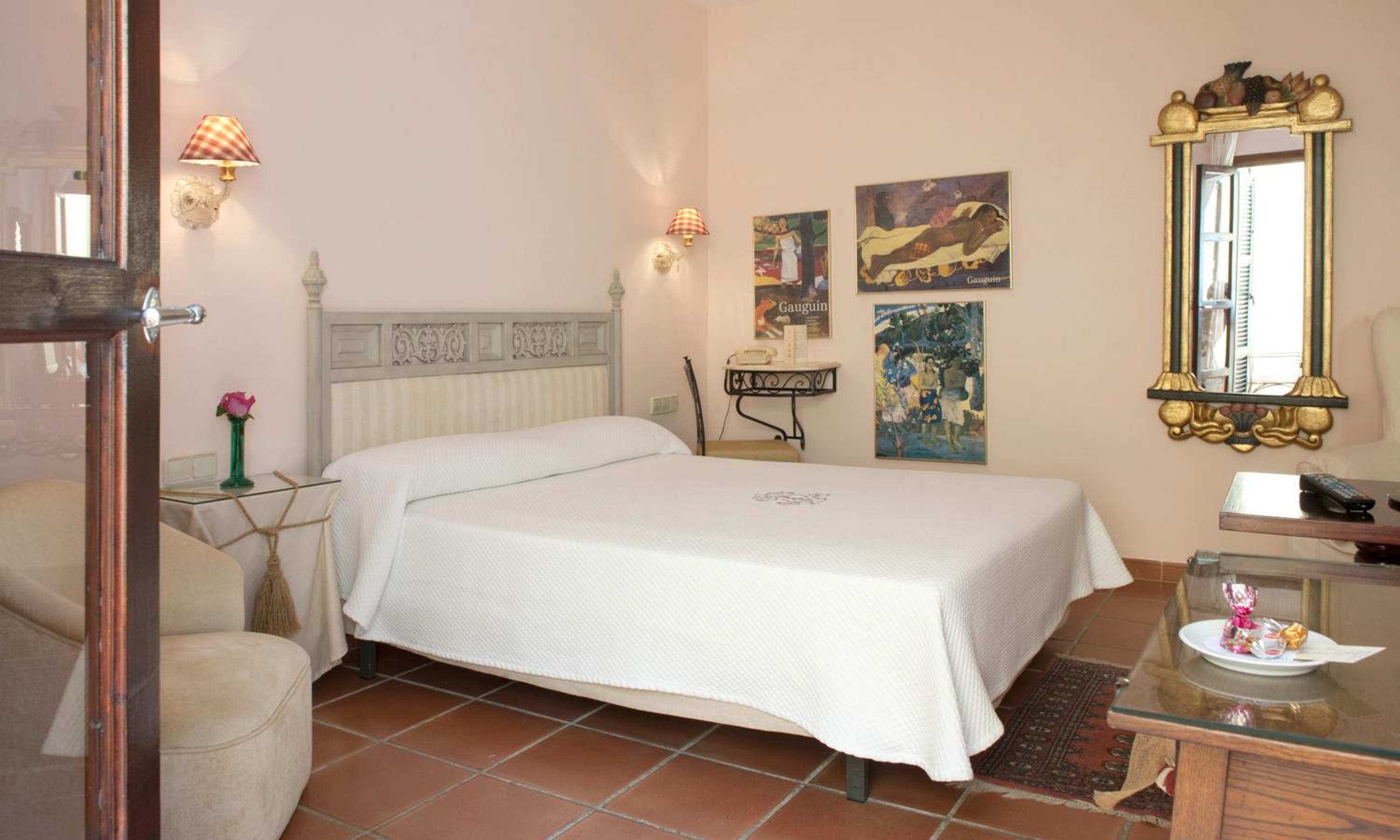 Double Room - Photo 2