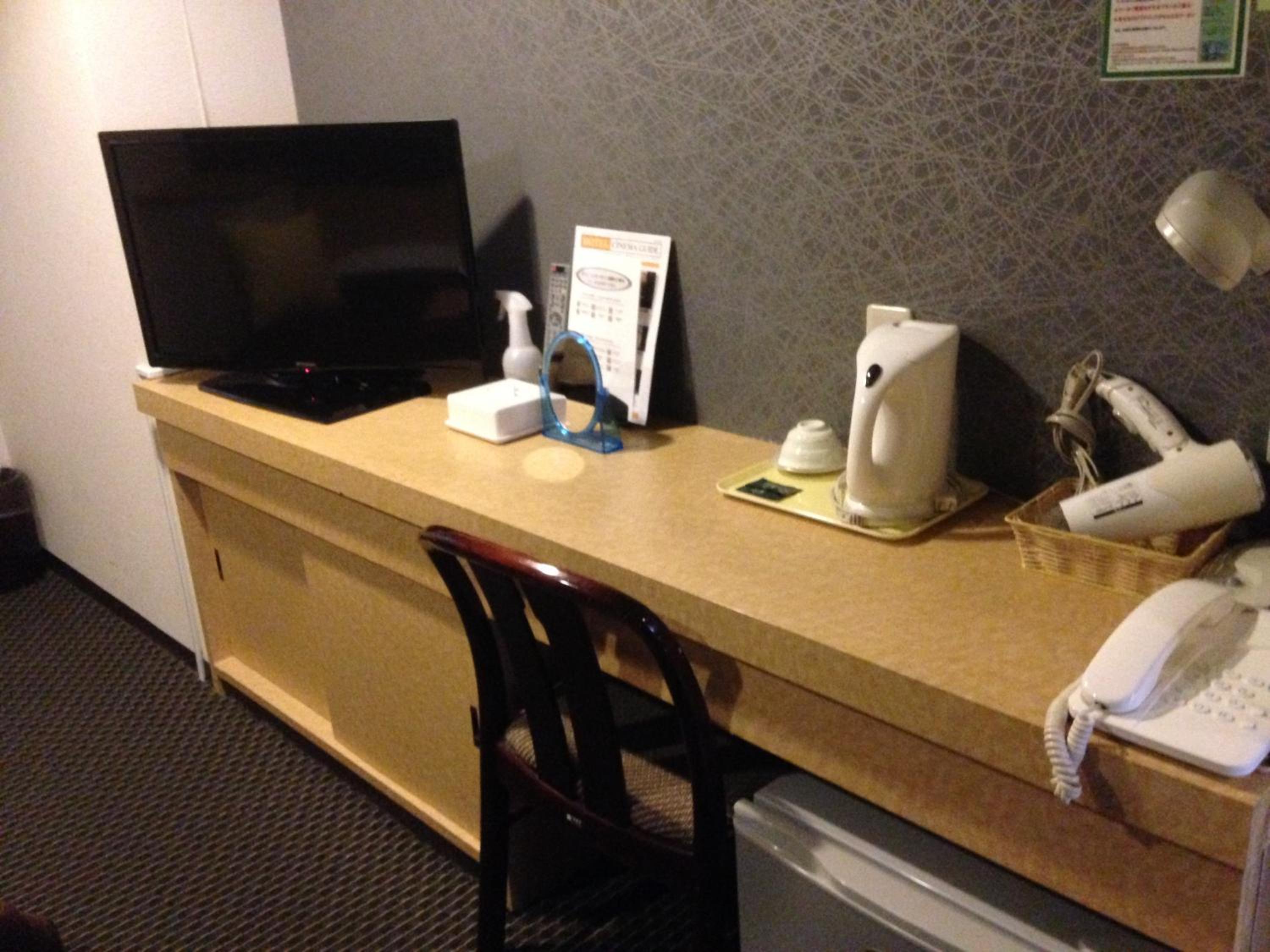 Twin Room - Non-Smoking photo 3