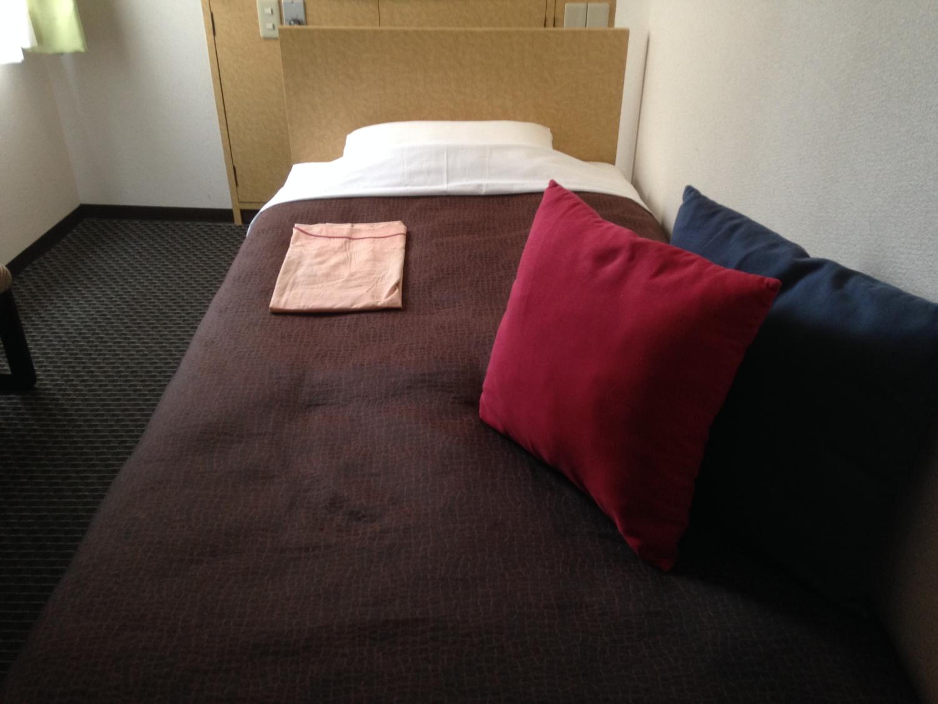 Single Room - Smoking photo 2