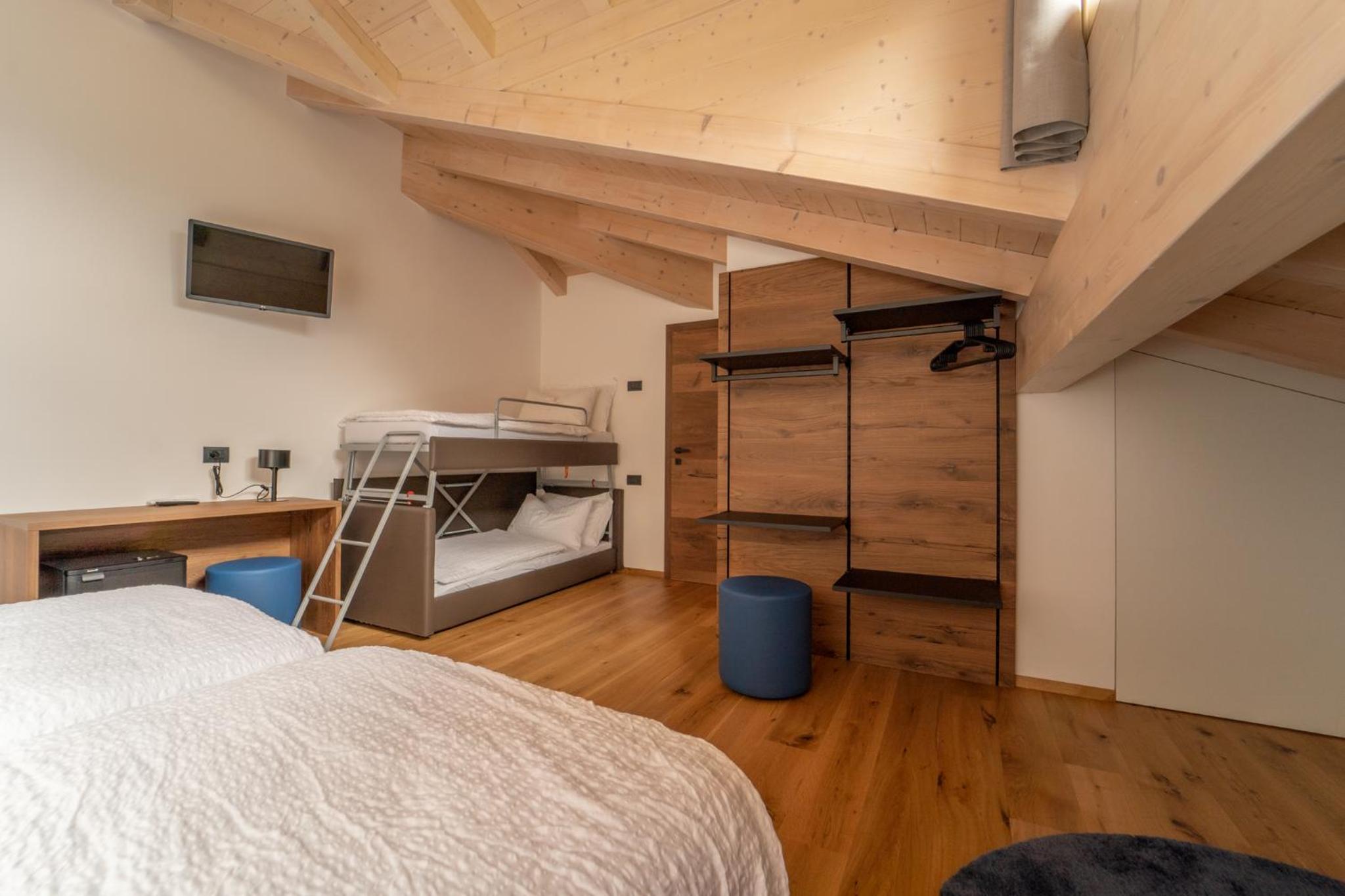 Triple Room with Private Bathroom photo 1