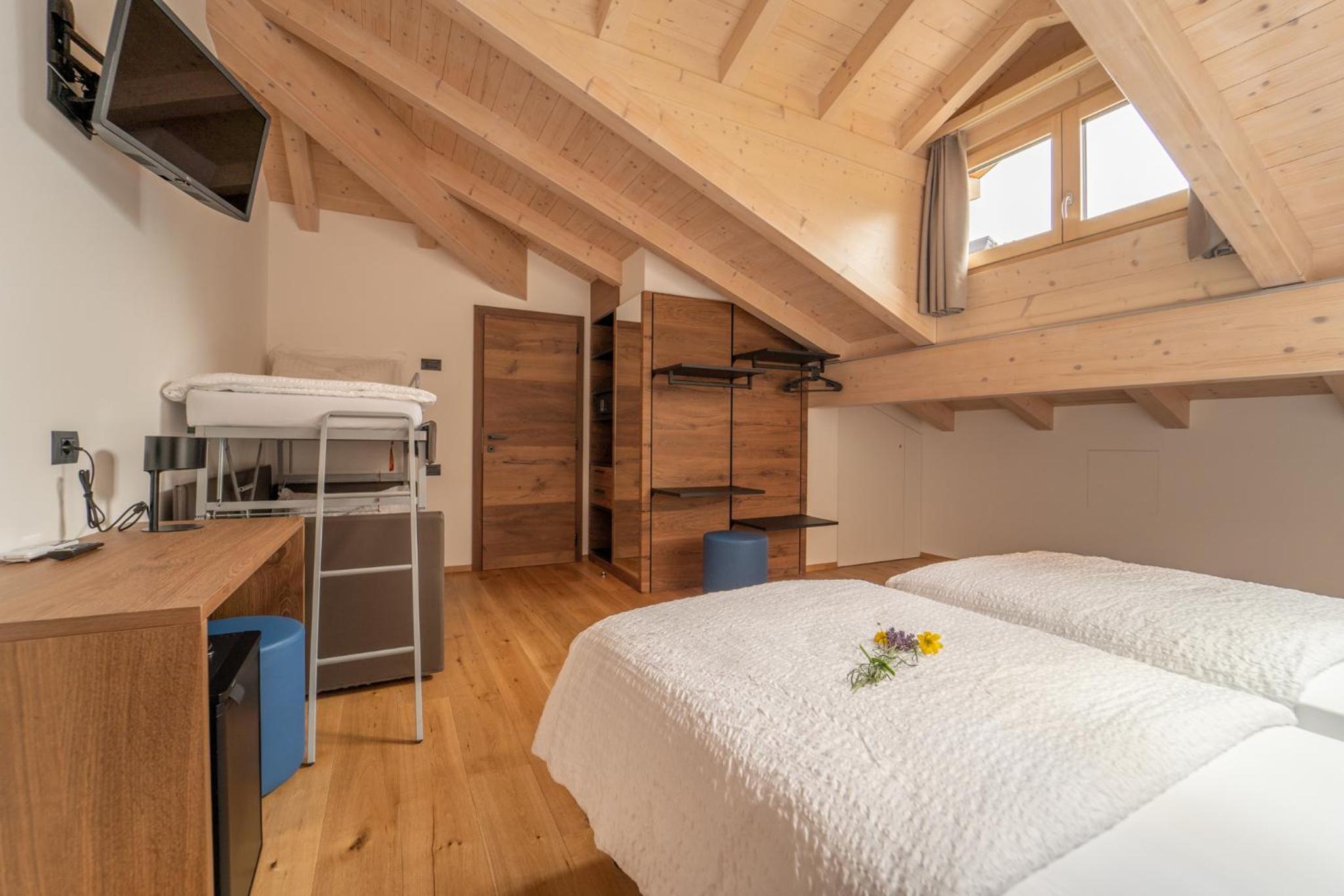 Triple Room with Private Bathroom photo 3