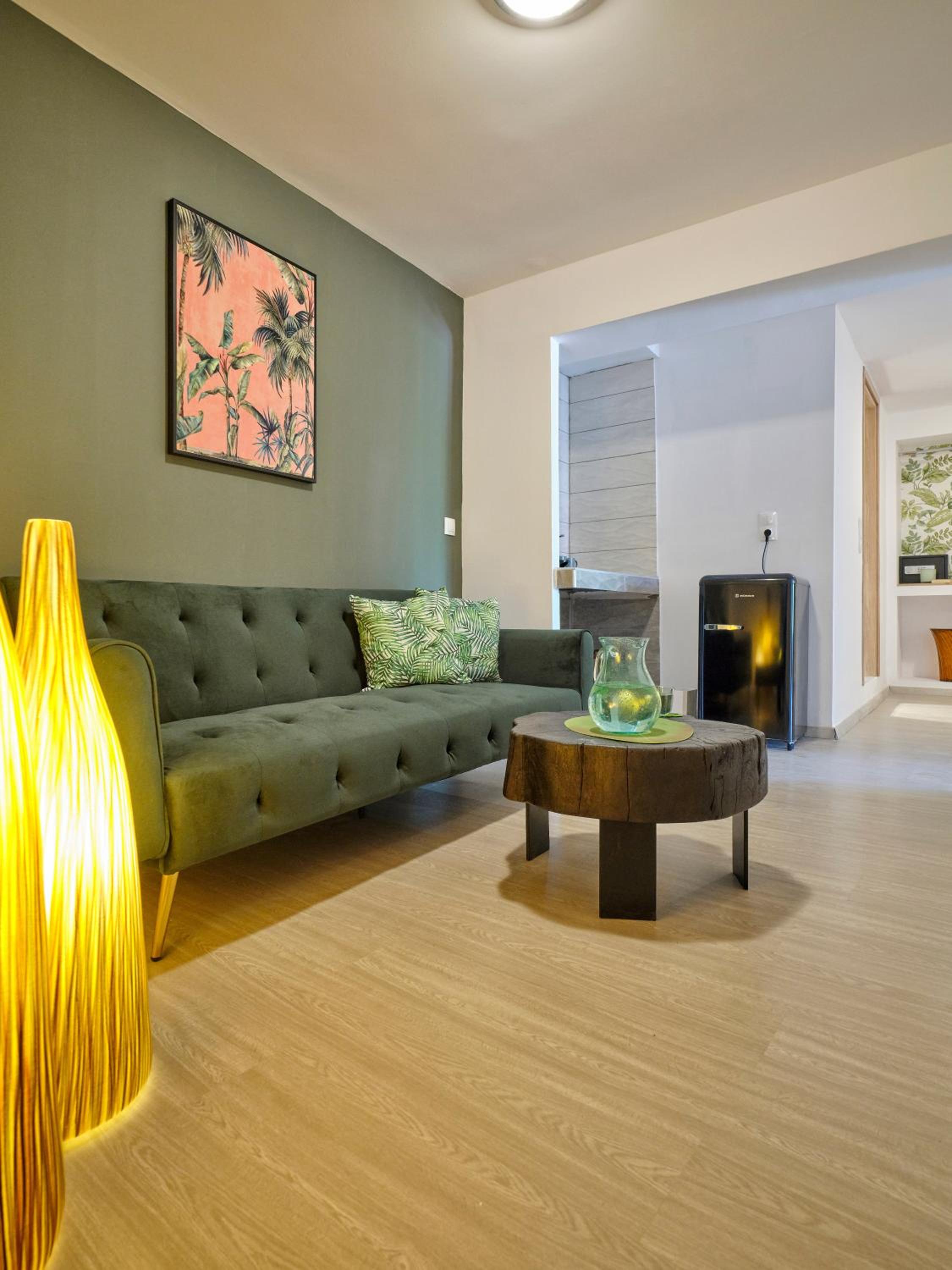 One Bedroom Suite with Sea View - Photo 7