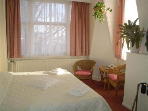 Double or Twin Room photo 1
