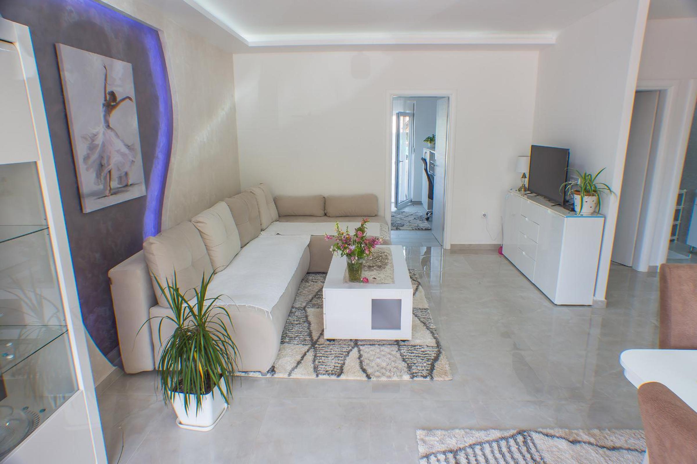 Superior Apartment photo 2