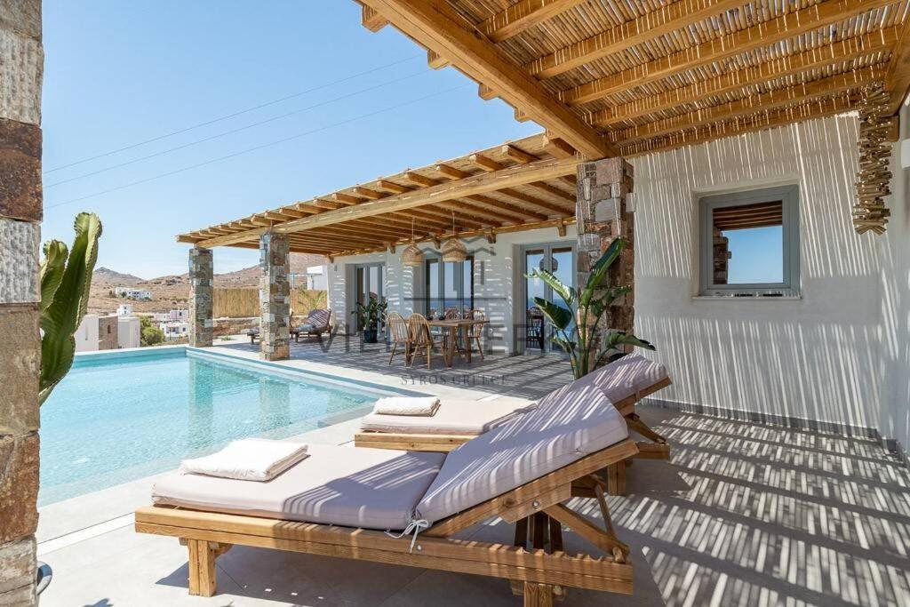 Villa with Private Pool photo 2