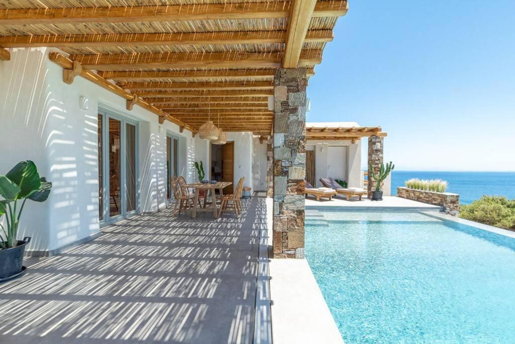 Villa with Private Pool photo 3