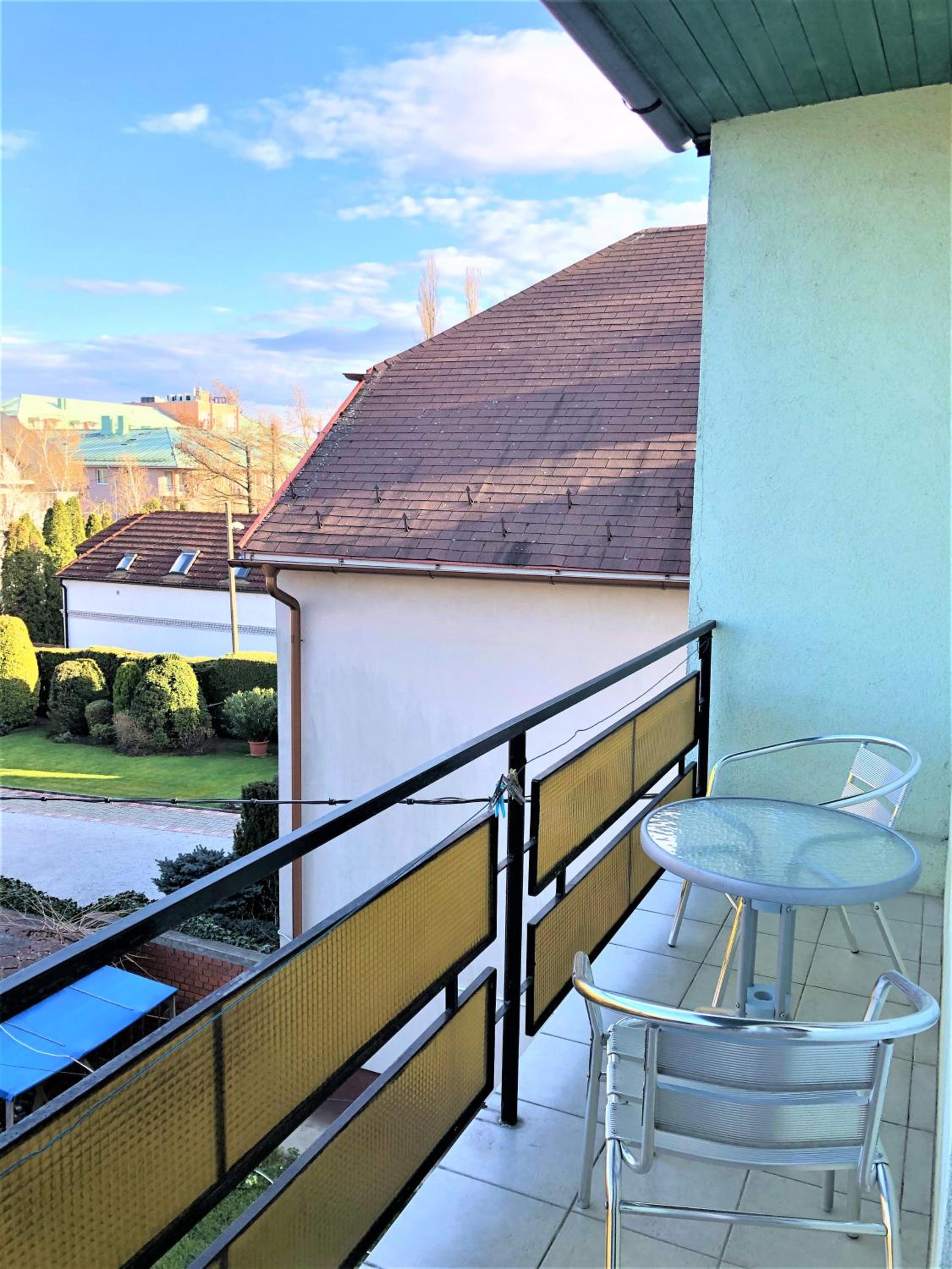 Twin Room with Balcony photo 3