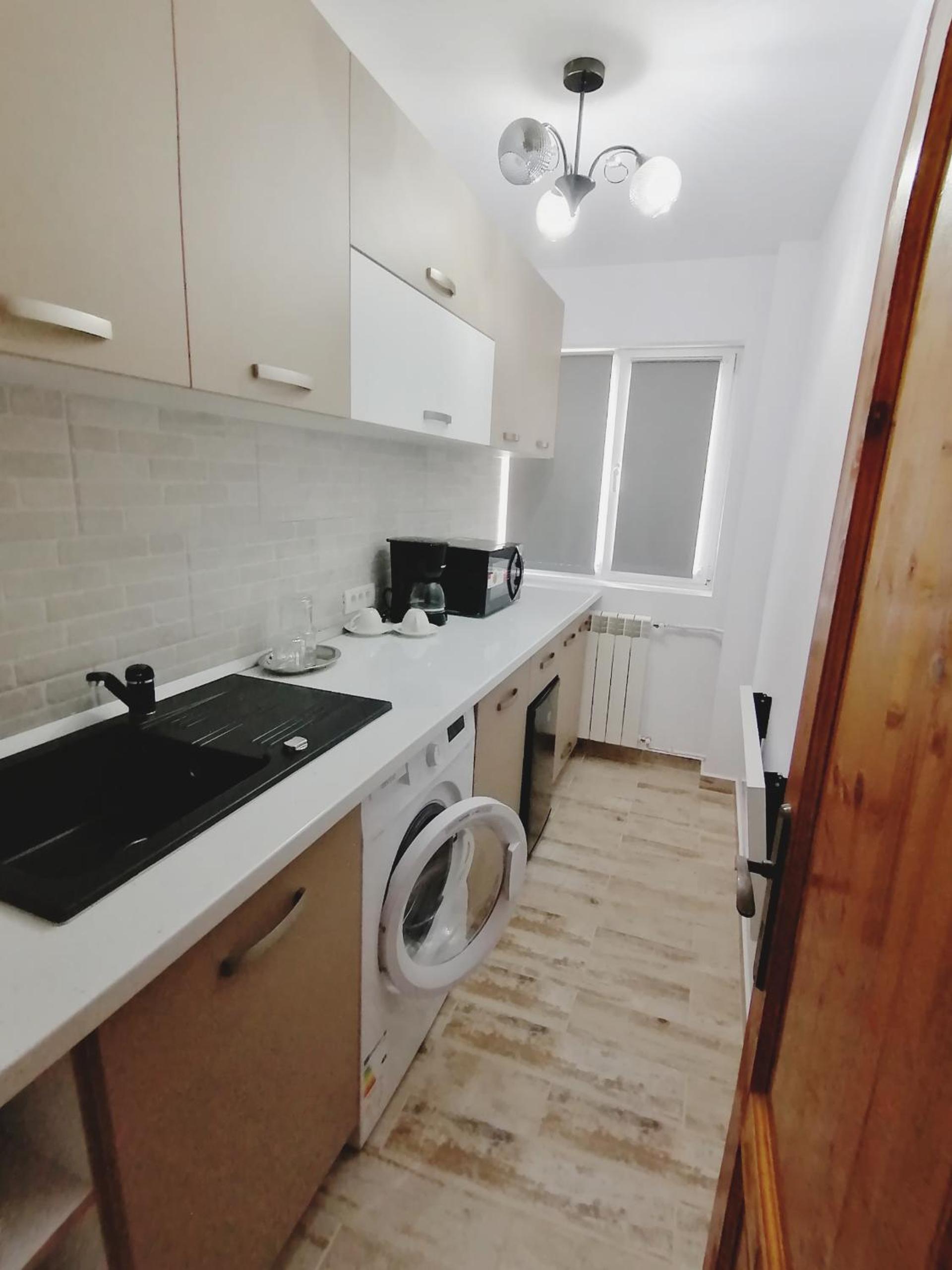 One-Bedroom Apartment - Photo 12