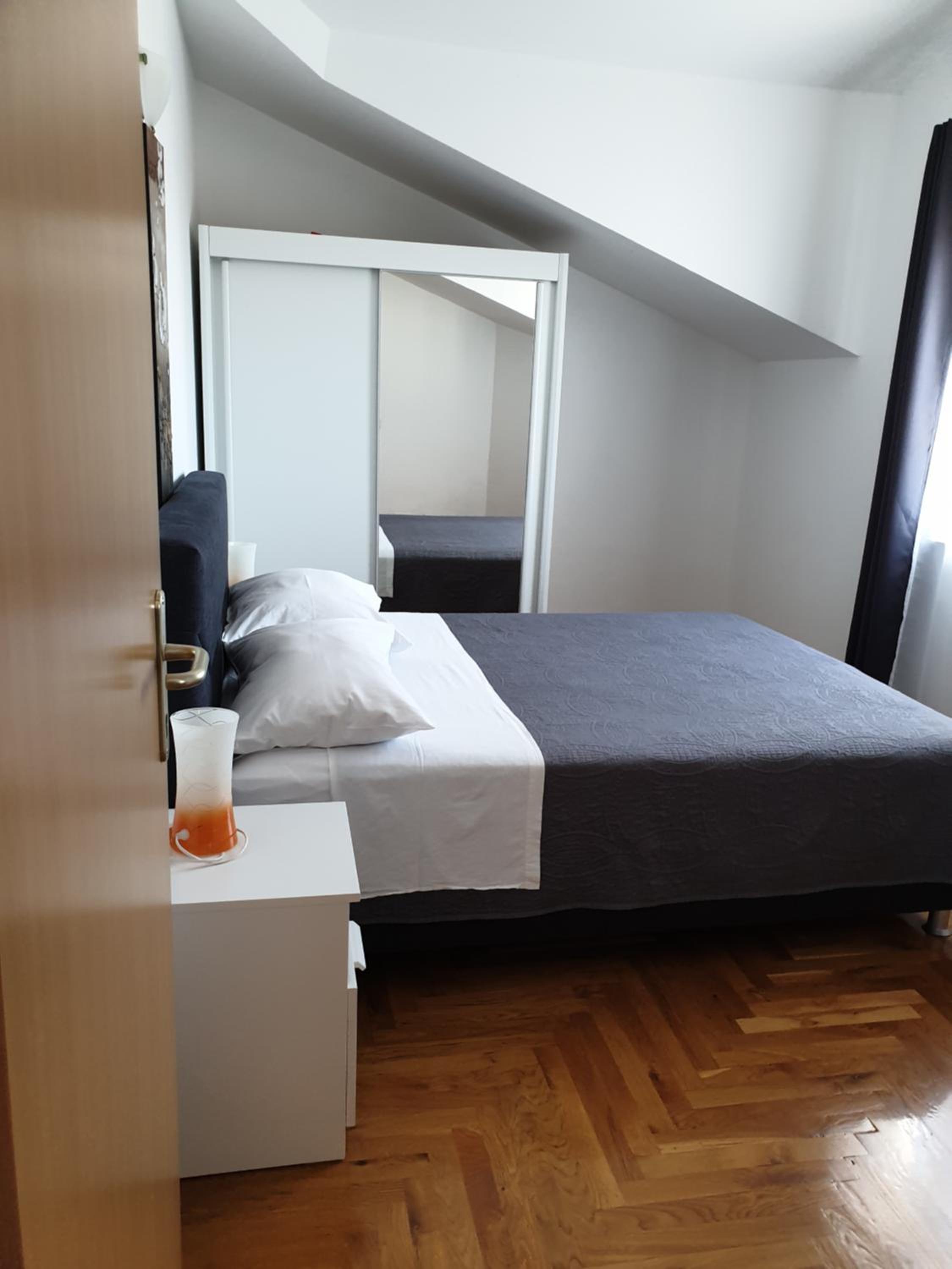 Two-Bedroom Apartment with Balcony, Garden View and Pool View 2
