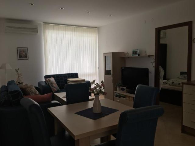 Apartment with Sea View photo 3