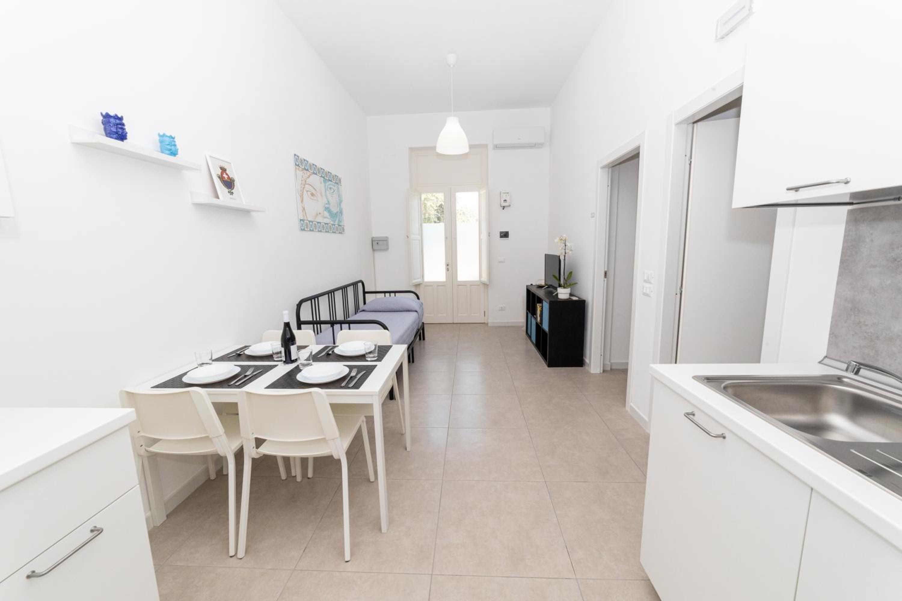 Apartment - Ground Floor - Photo 1