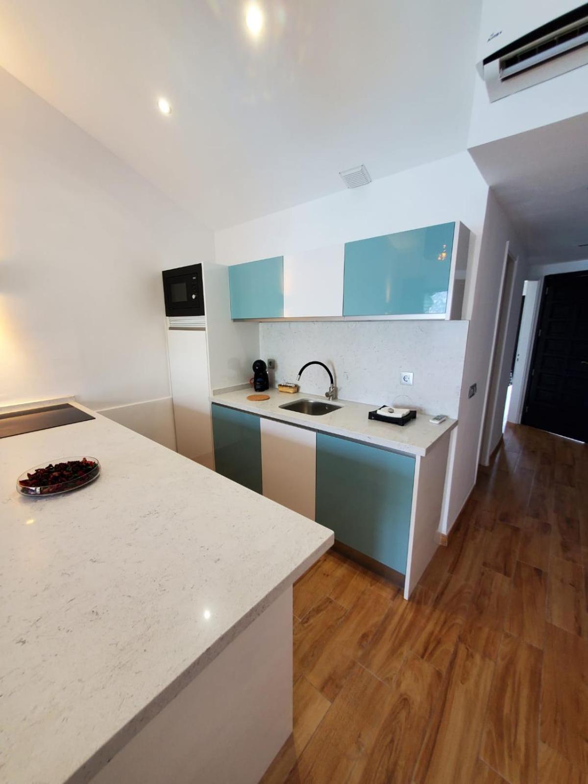 One-Bedroom Apartment - Photo 11