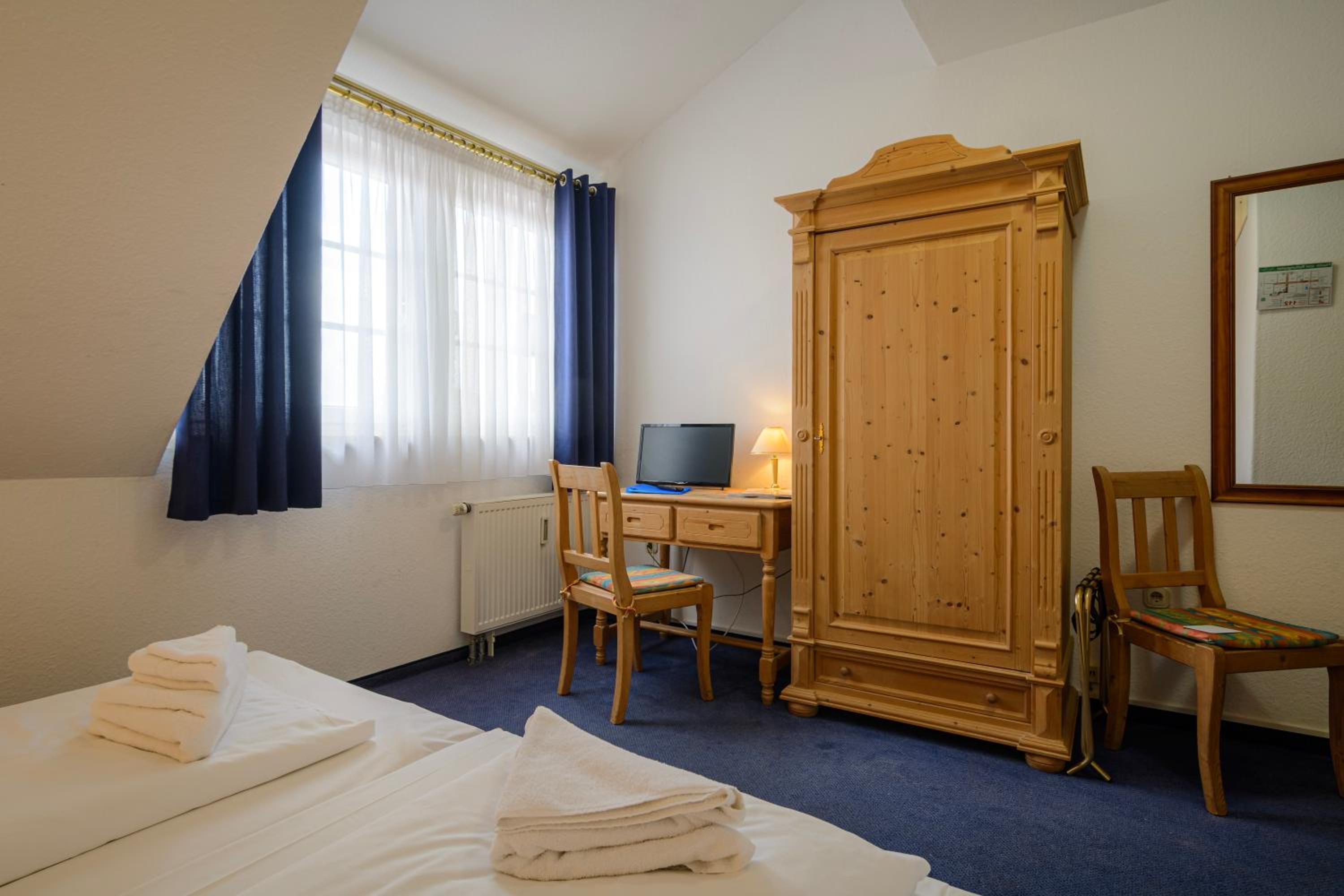 Budget Double Room photo 1