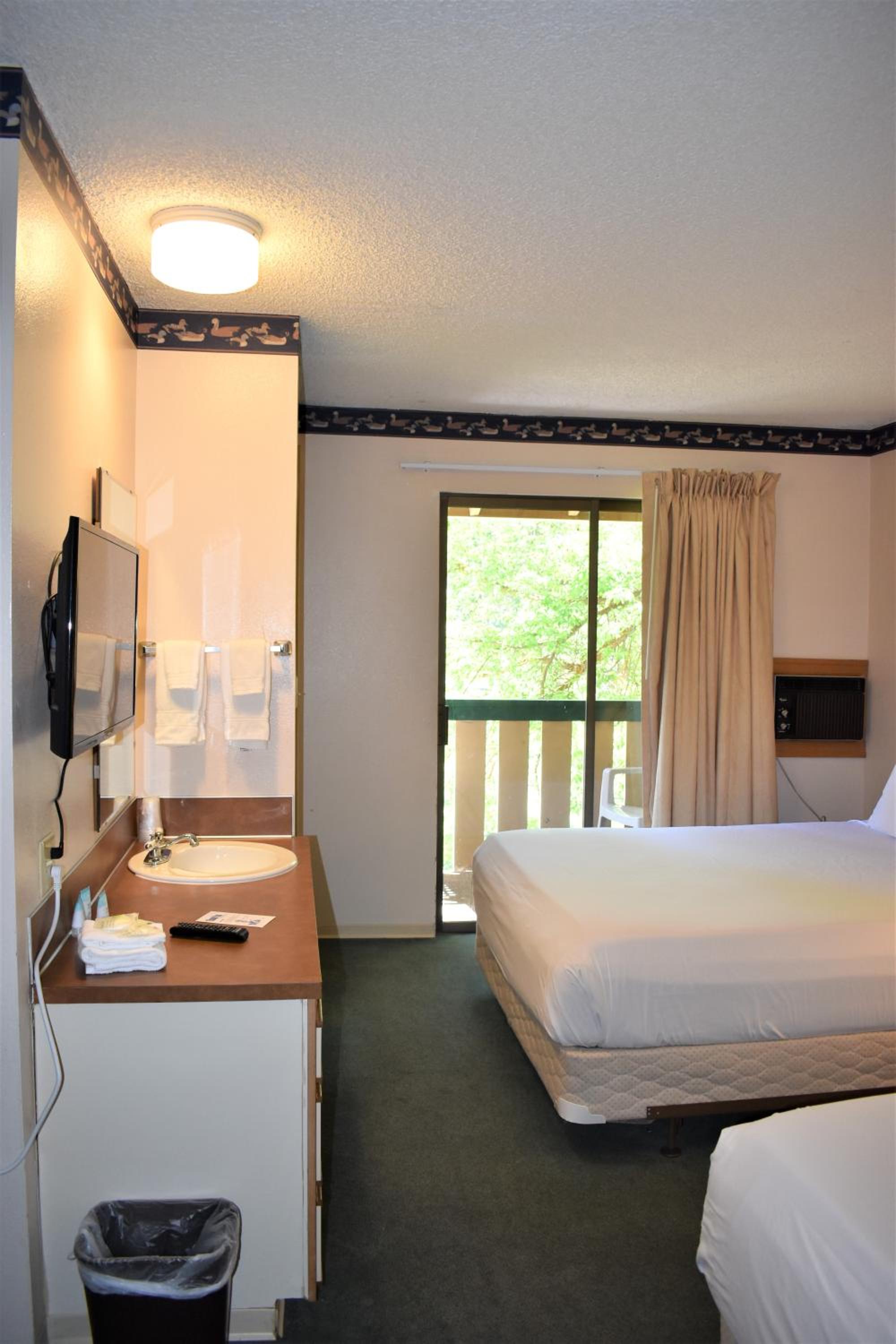 Double Queen Room photo 3