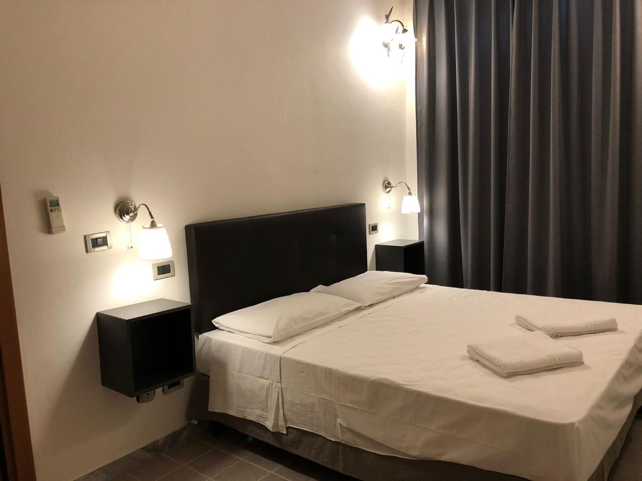 Double or Twin Room - Photo 6