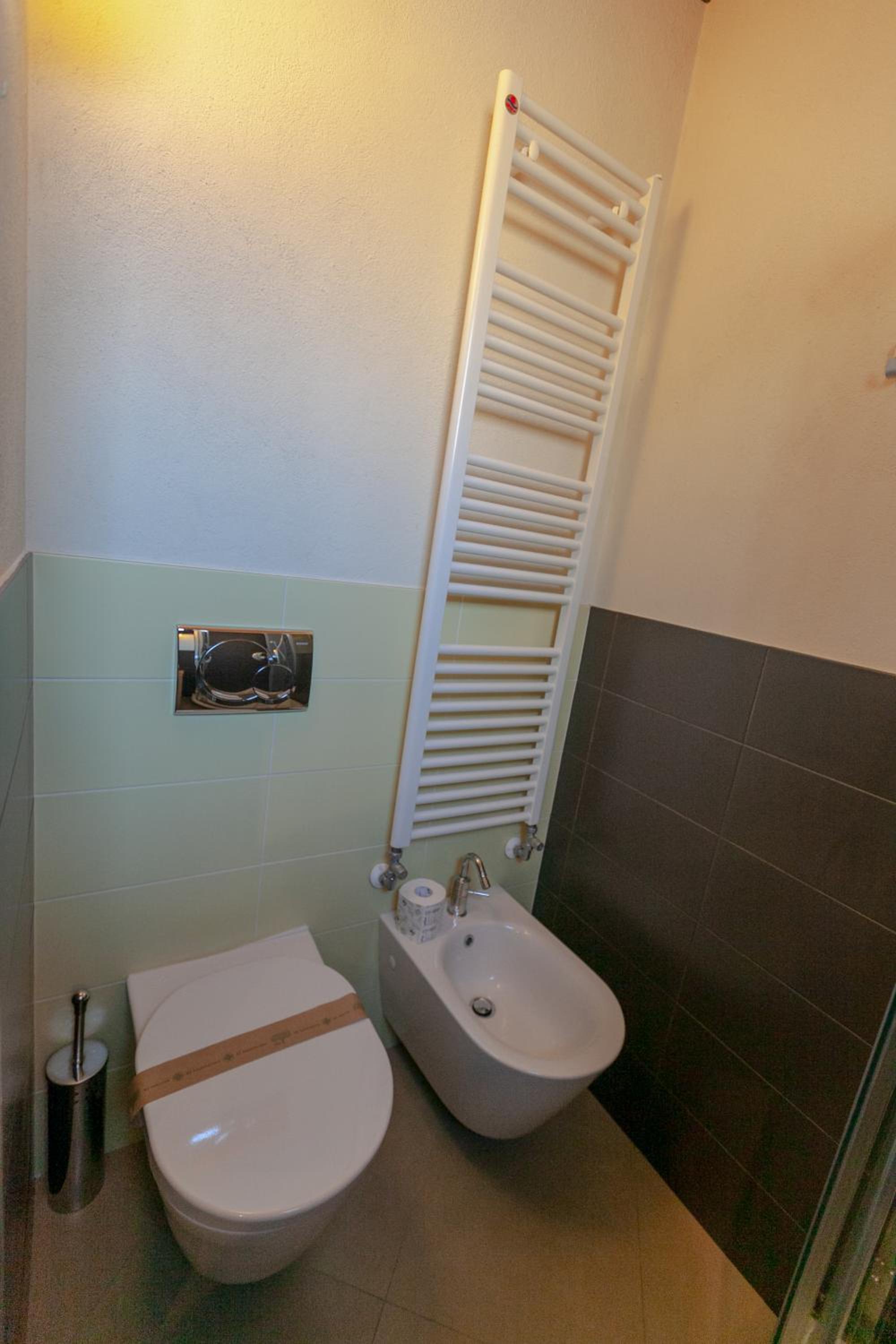 Studio - Split Level - Photo 14