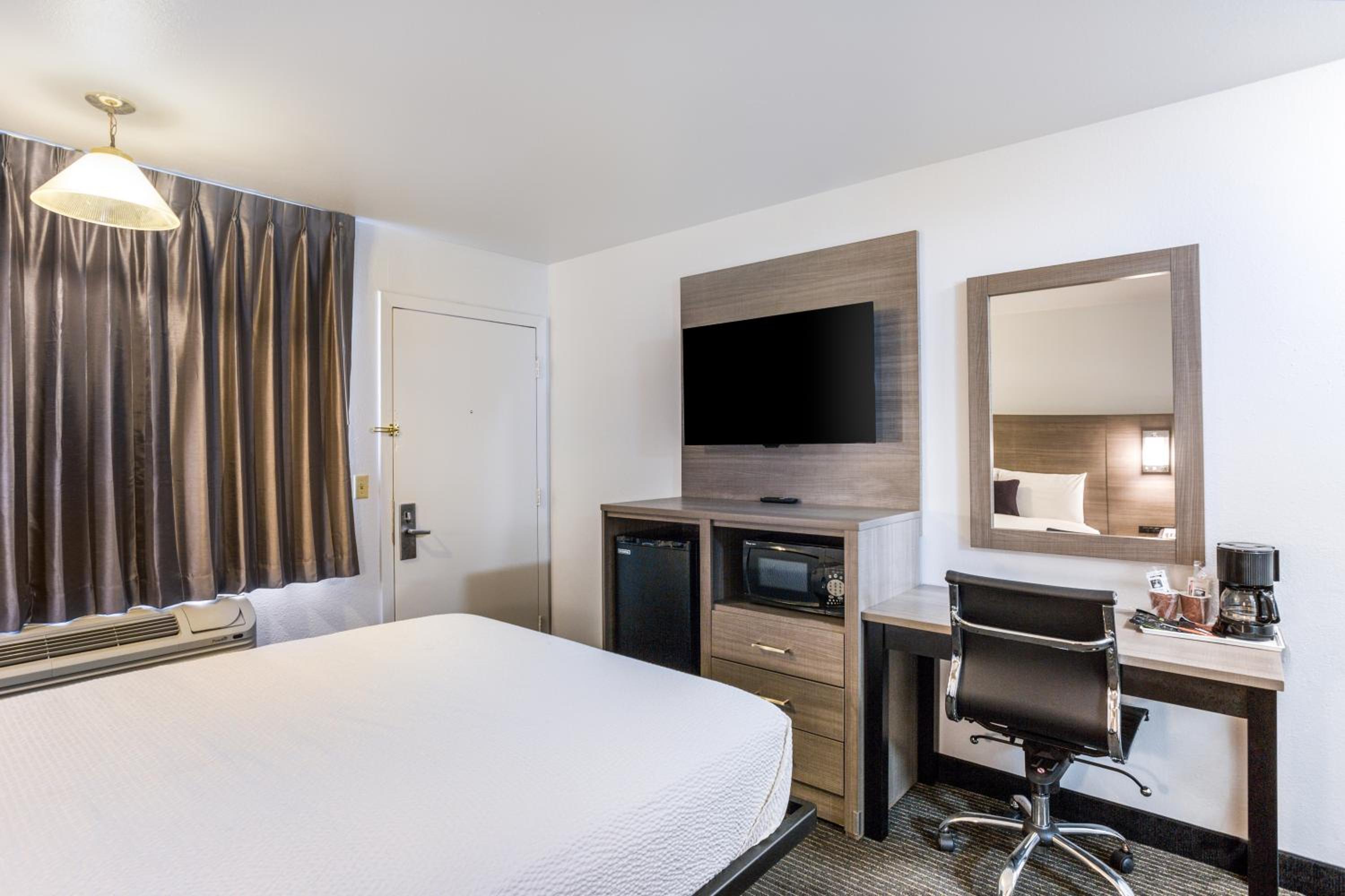 Standard Queen Room - Photo 2