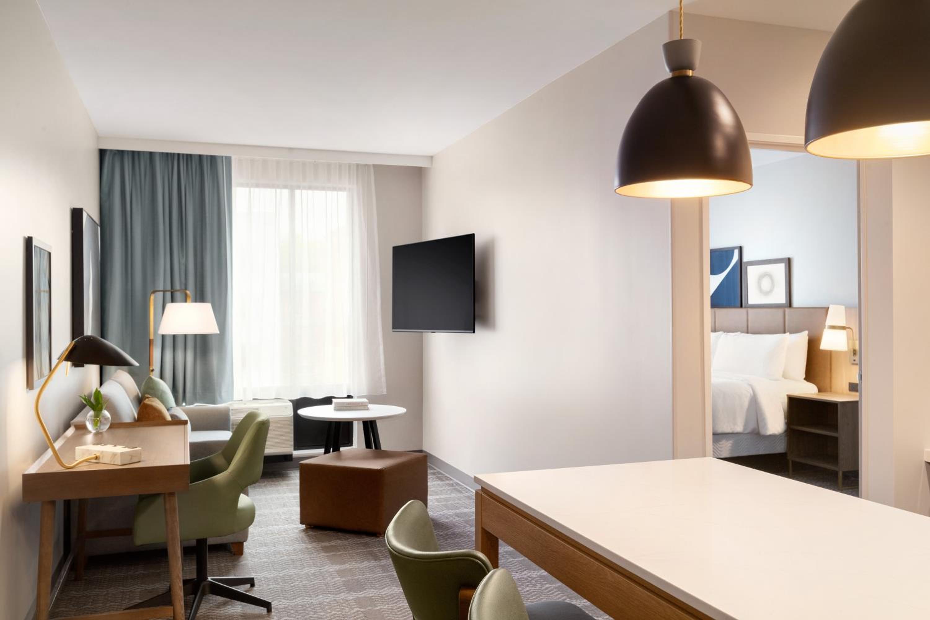 One-Bedroom King Suite with Sofa Bed - Photo 4
