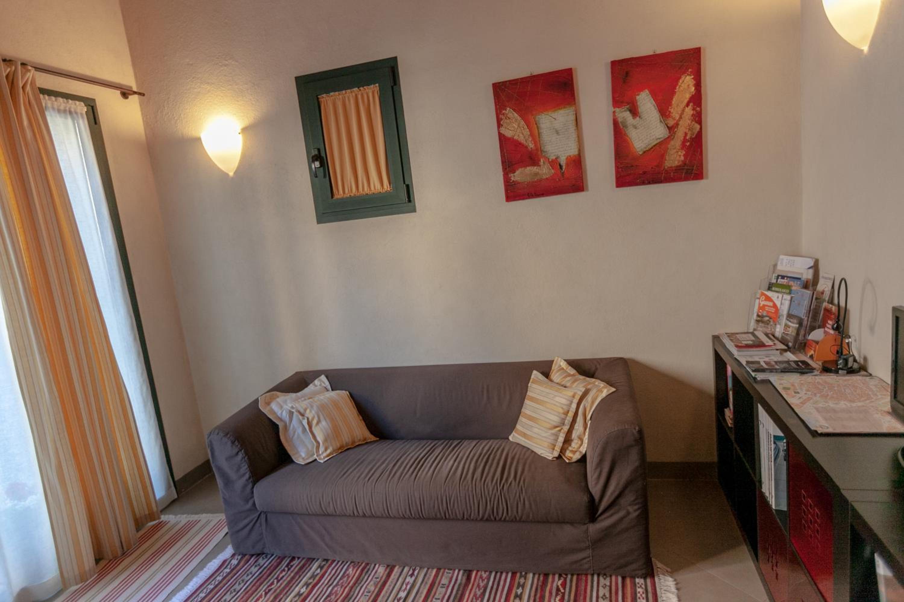 Studio - Split Level - Photo 20