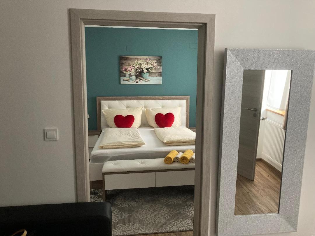 Superior Family Room photo 1