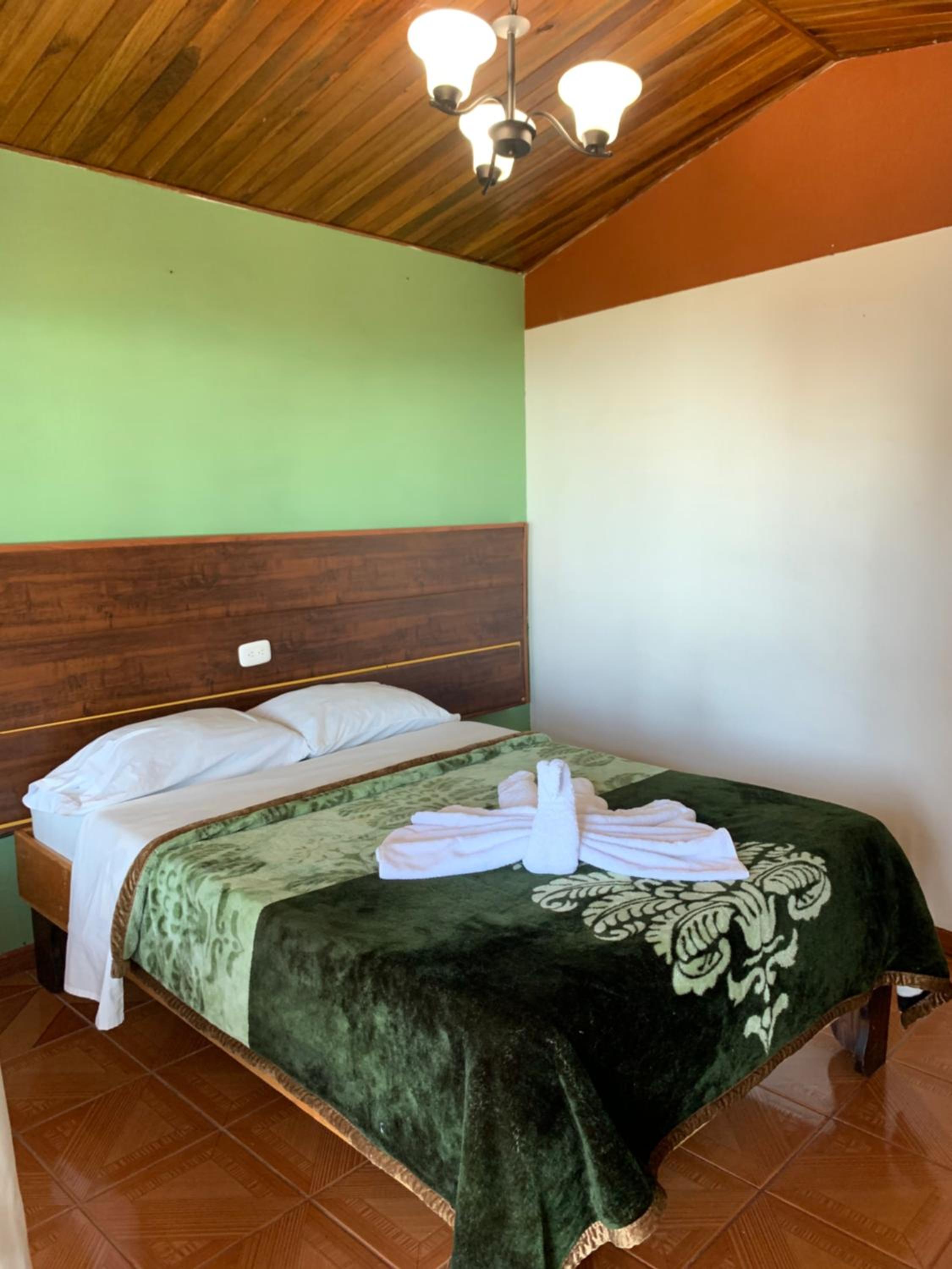 Double Room with Shared Bathroom photo 3