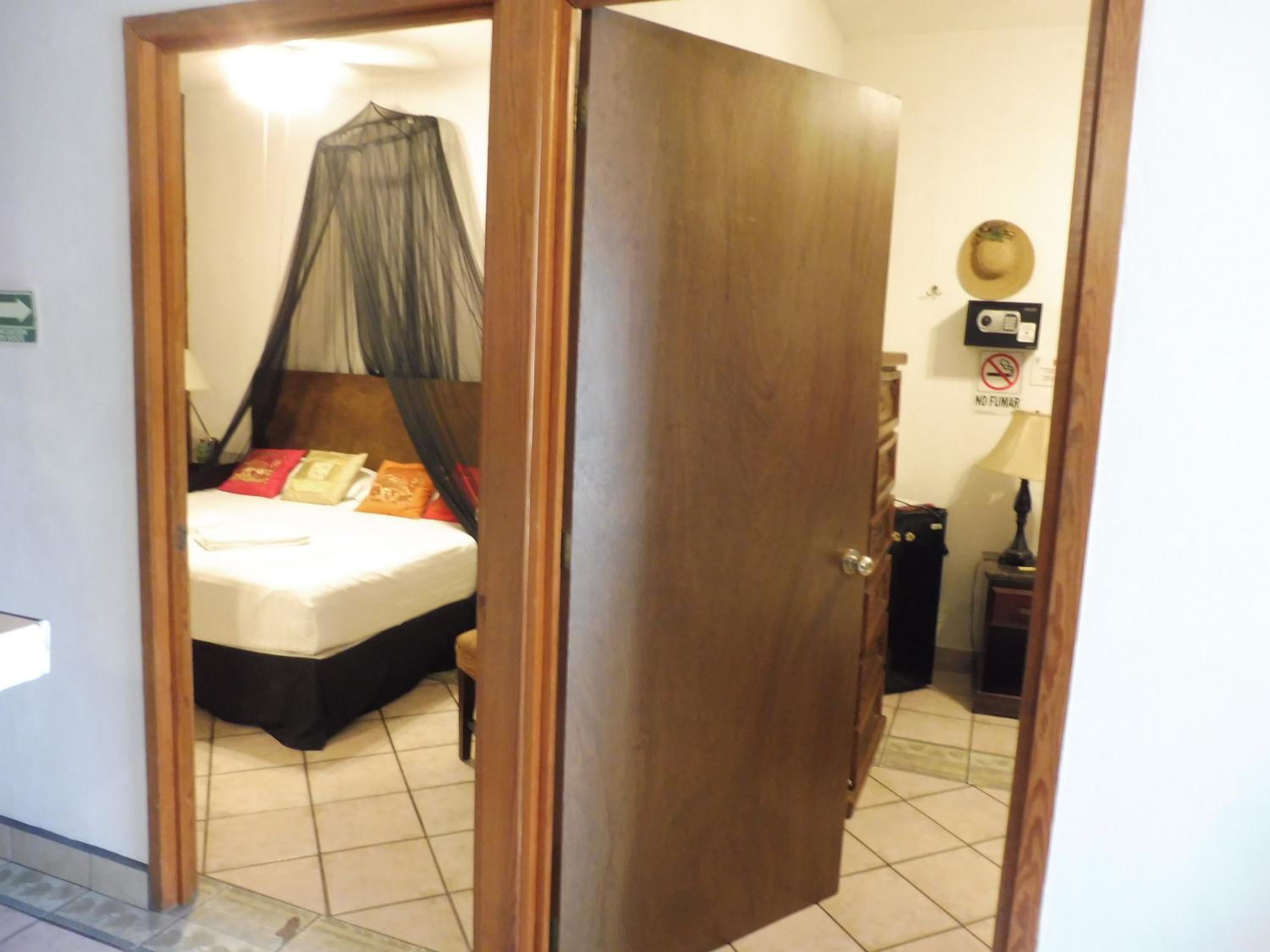 Standard Double Room with Shared Bathroom