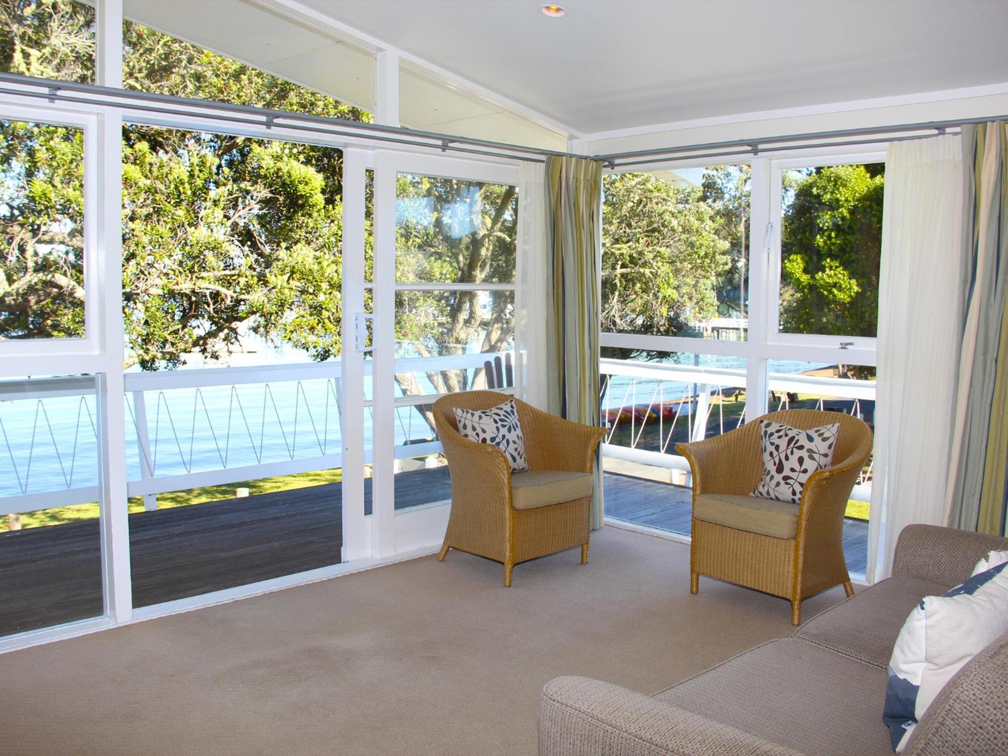Two-Bedroom Suite - Water Front 10 photo 2