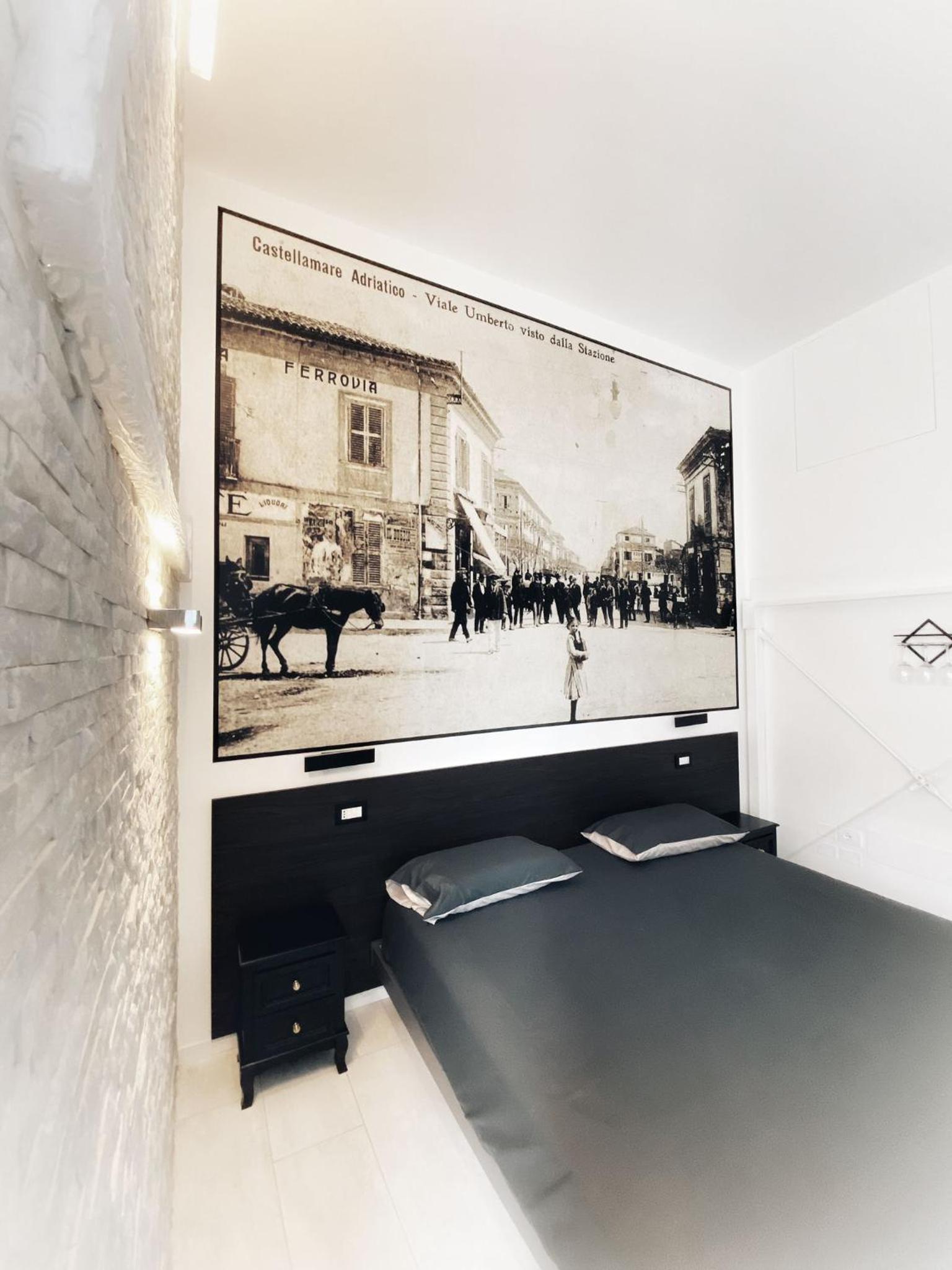 Superior Double or Twin Room with City View - Photo 18