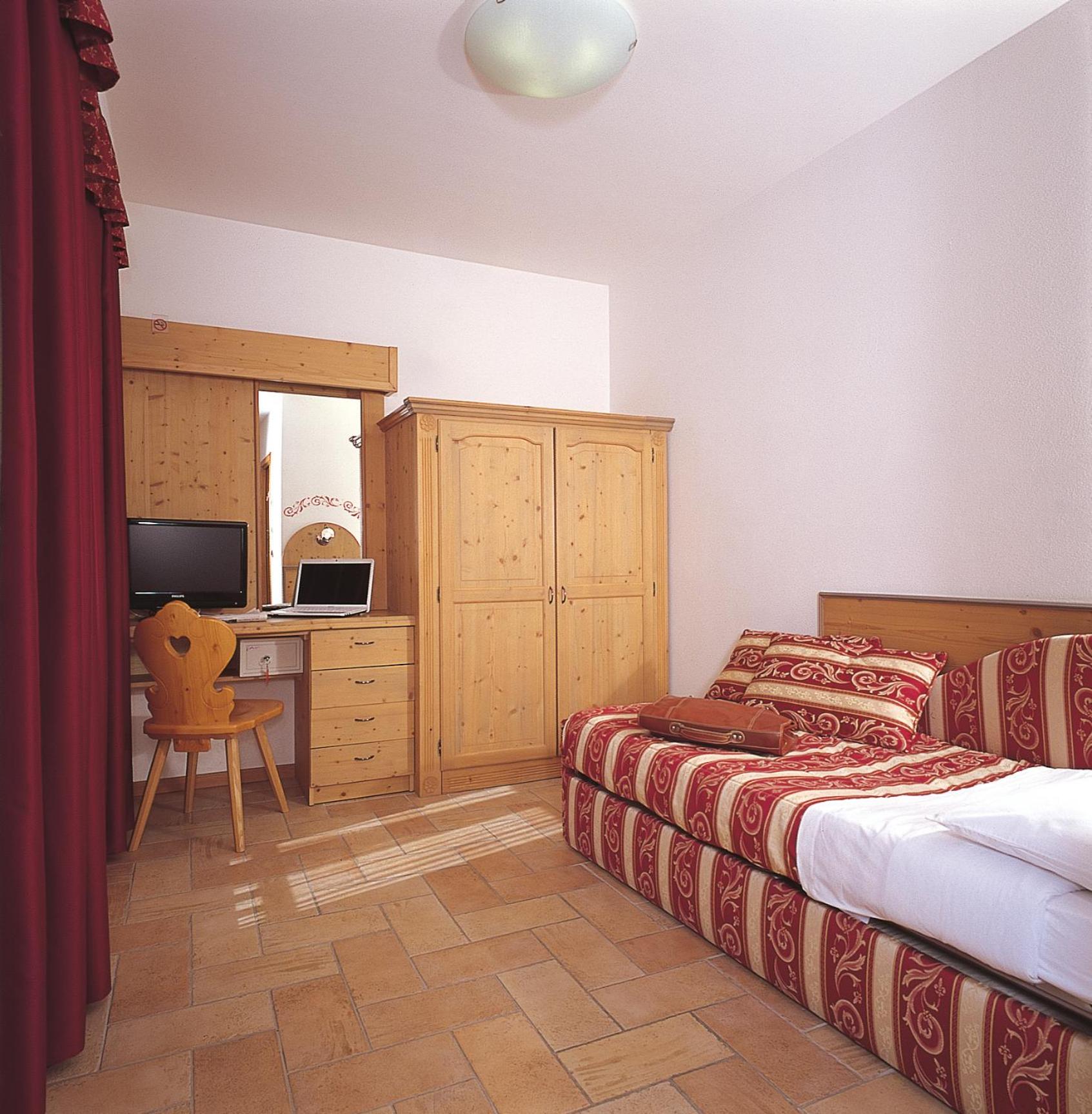 Single Room photo 2