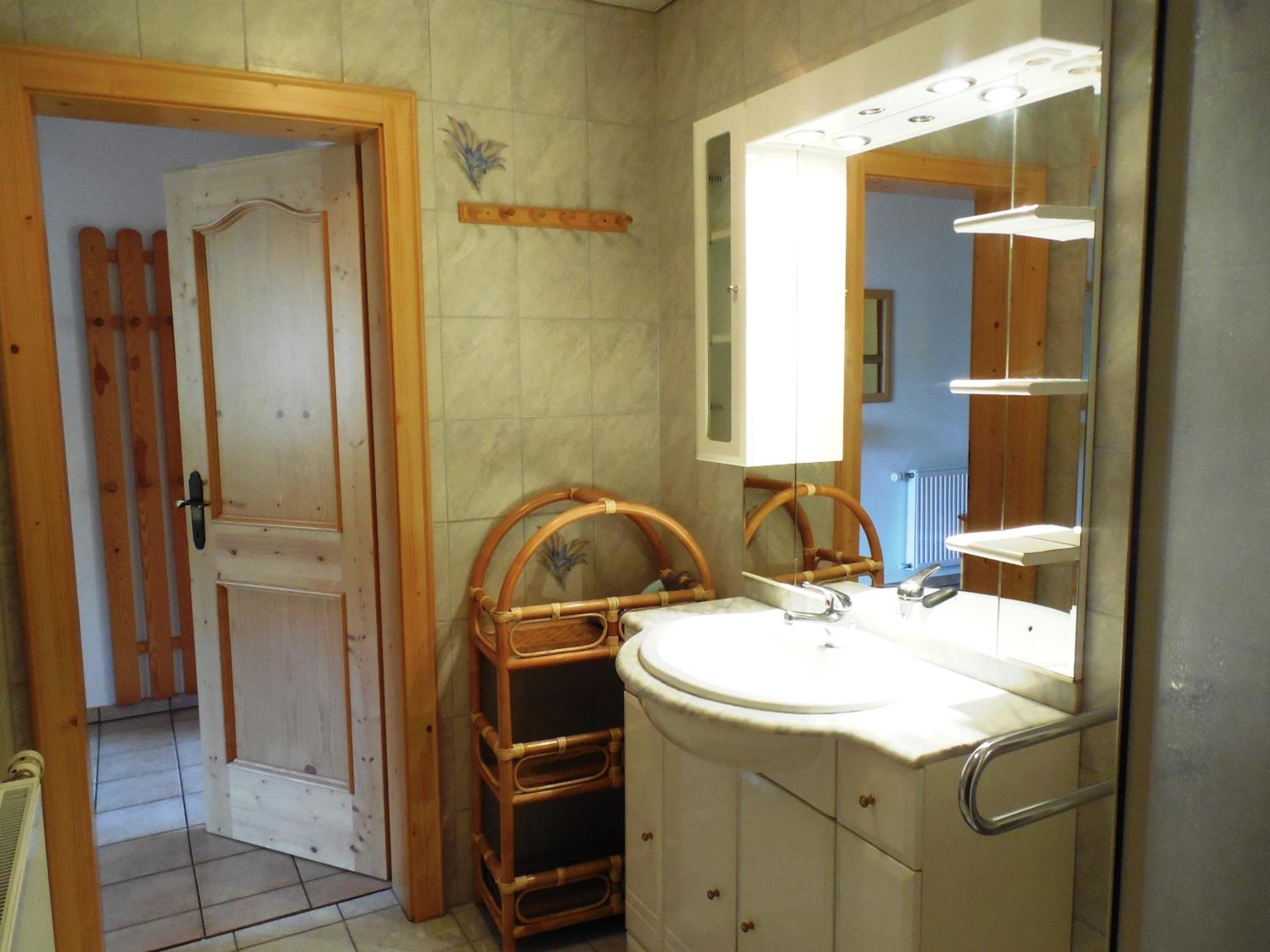 Large Two-Bedroom Apartment with Balcony photo 3